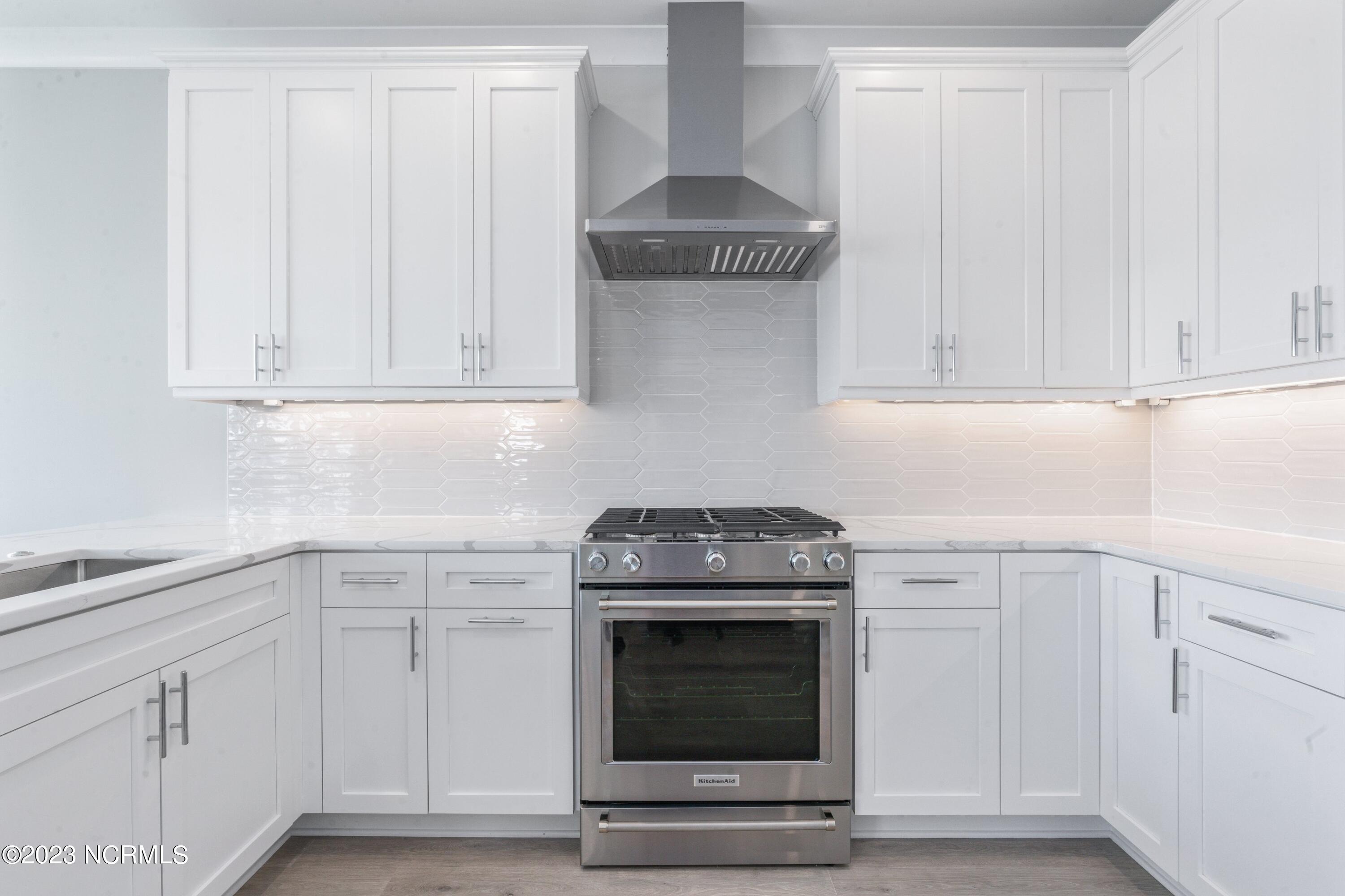 903 Carolina Beach Avenue N