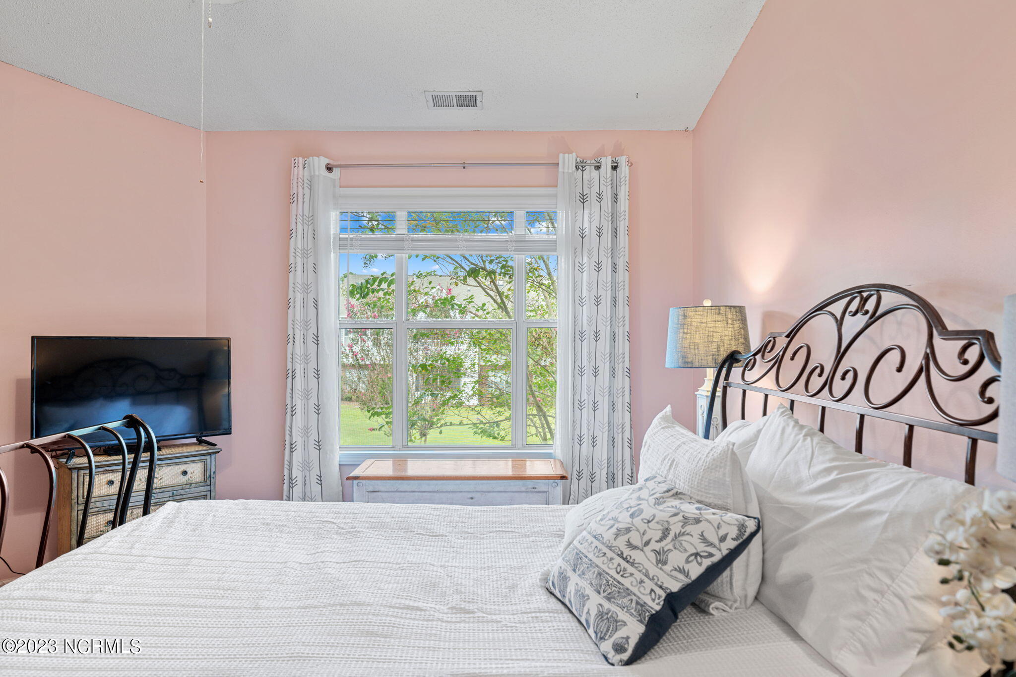 4140 Breezewood Drive Apt 203