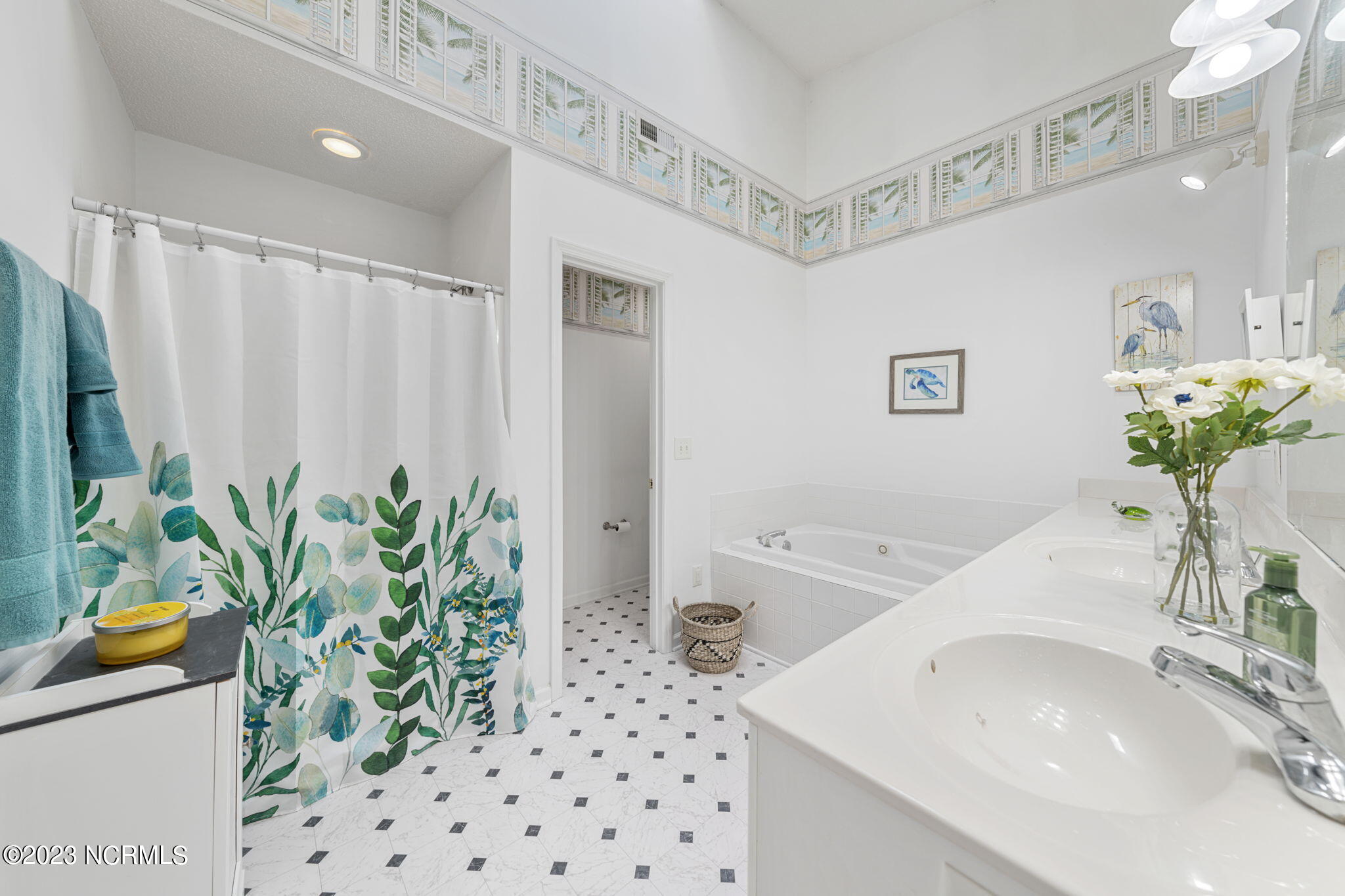 4140 Breezewood Drive Apt 203