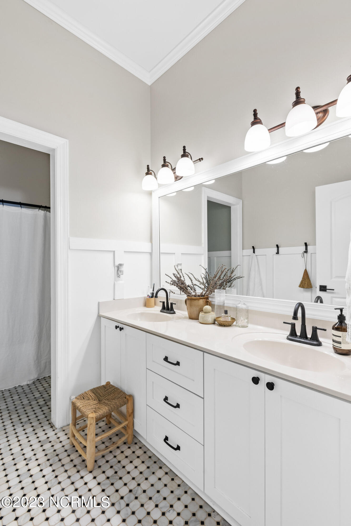 6305 Single Tree Court