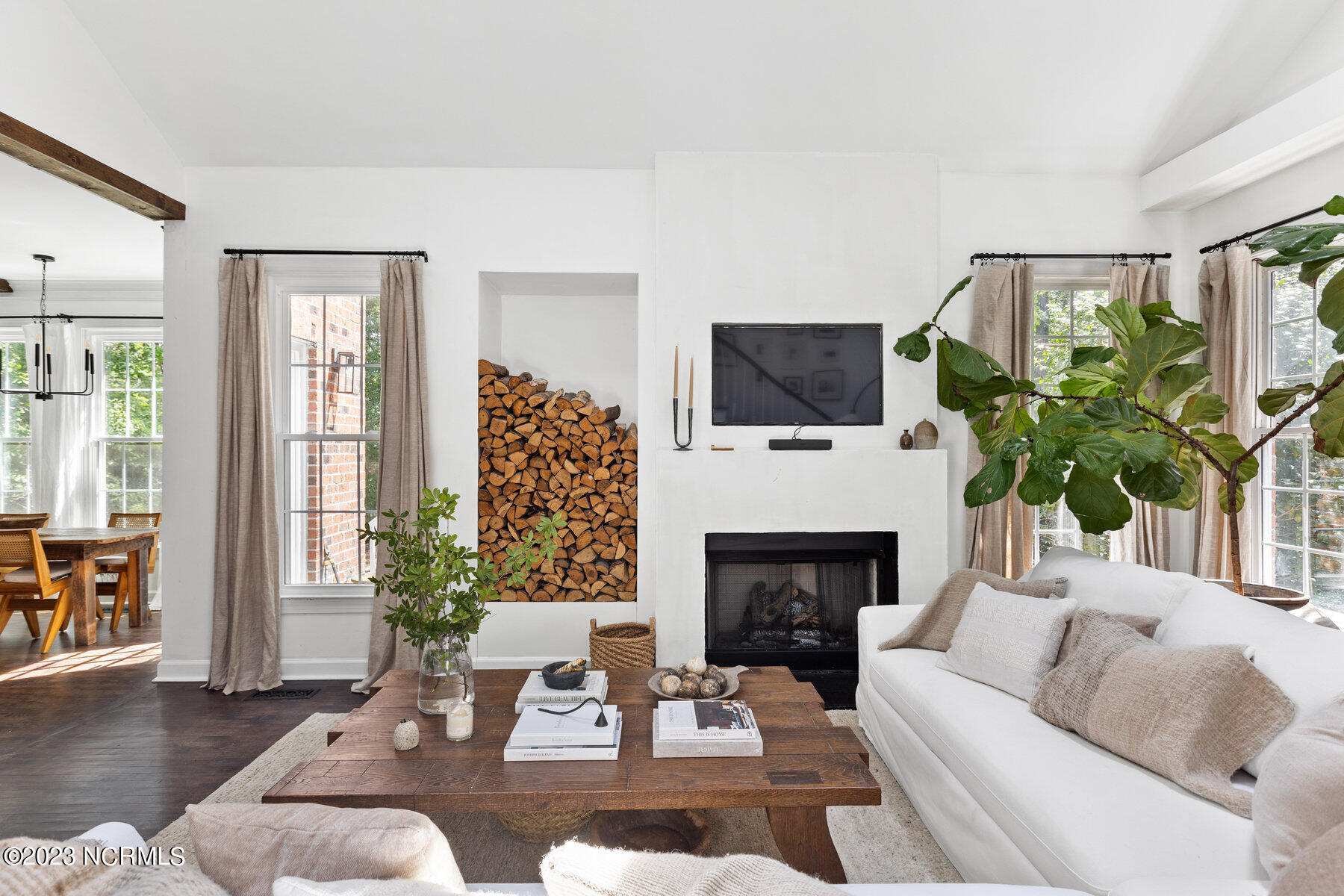 6305 Single Tree Court