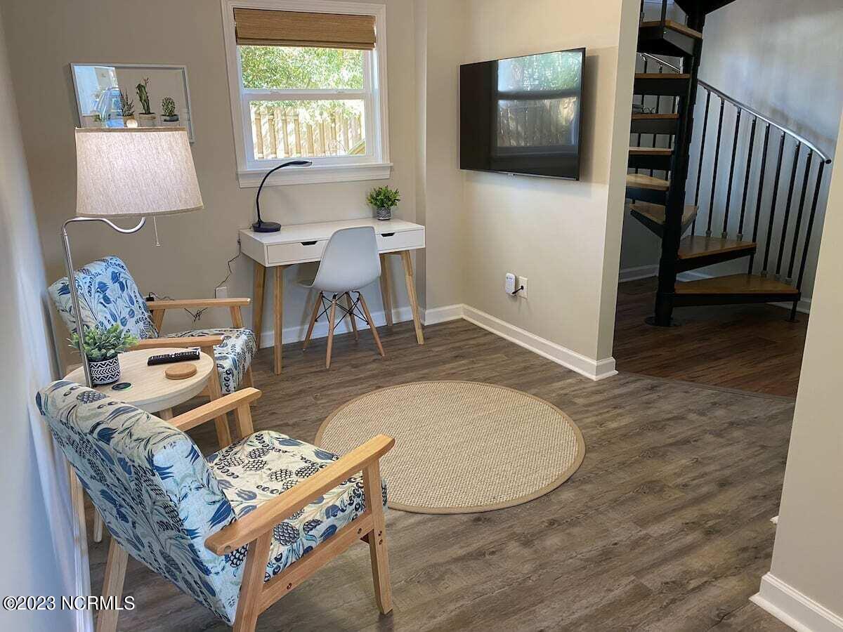 206 South Carolina Avenue