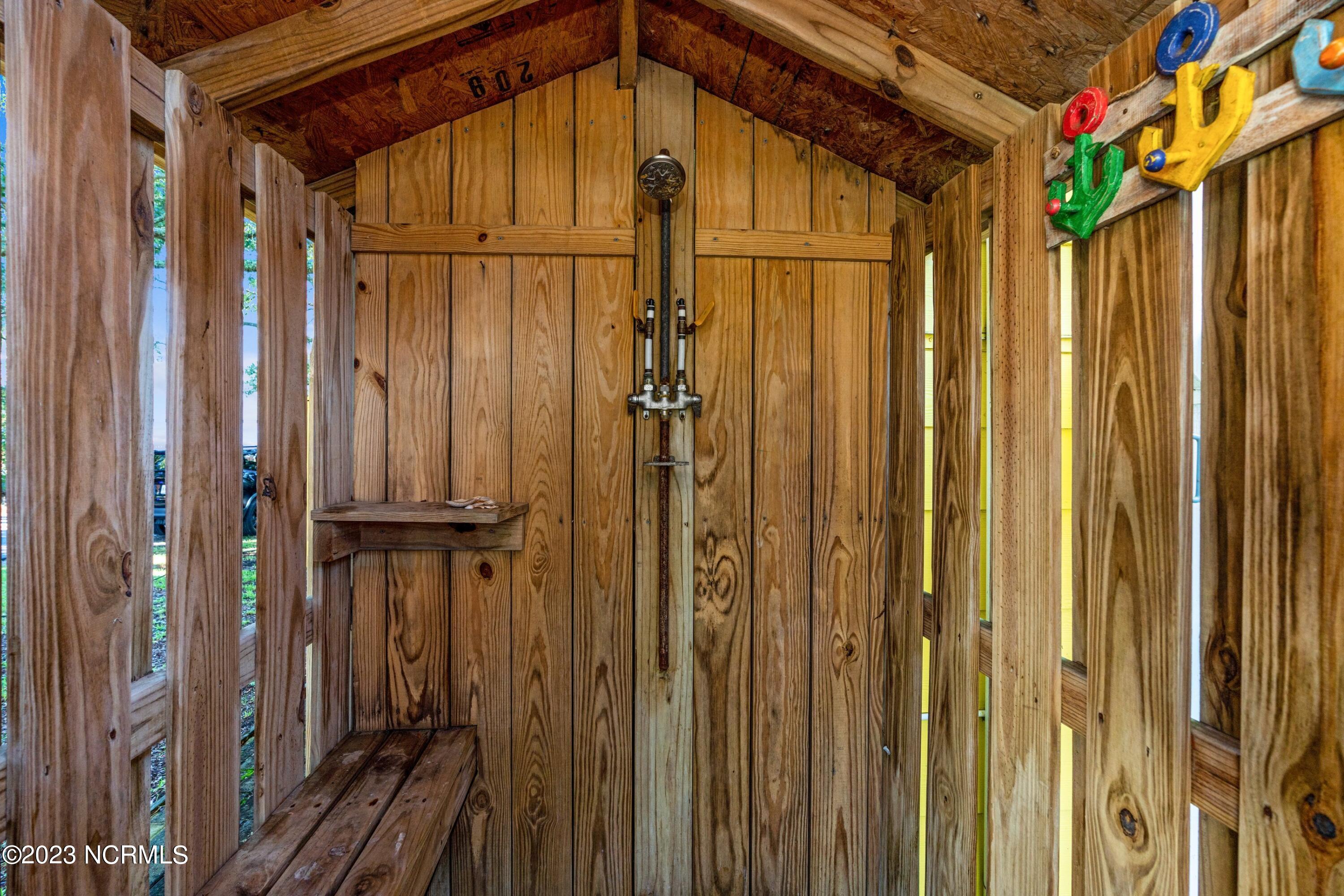 206 South Carolina Avenue