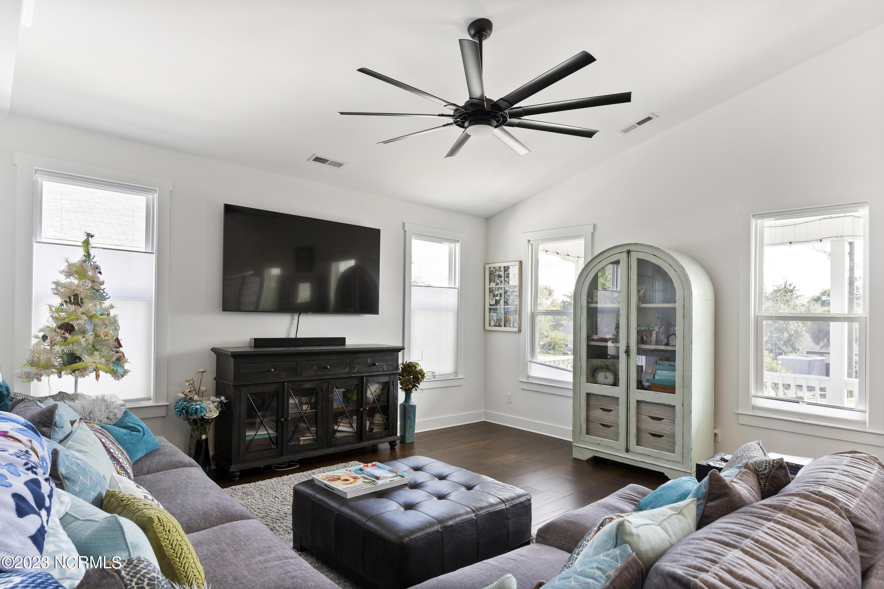 810 Cape Fear Boulevard