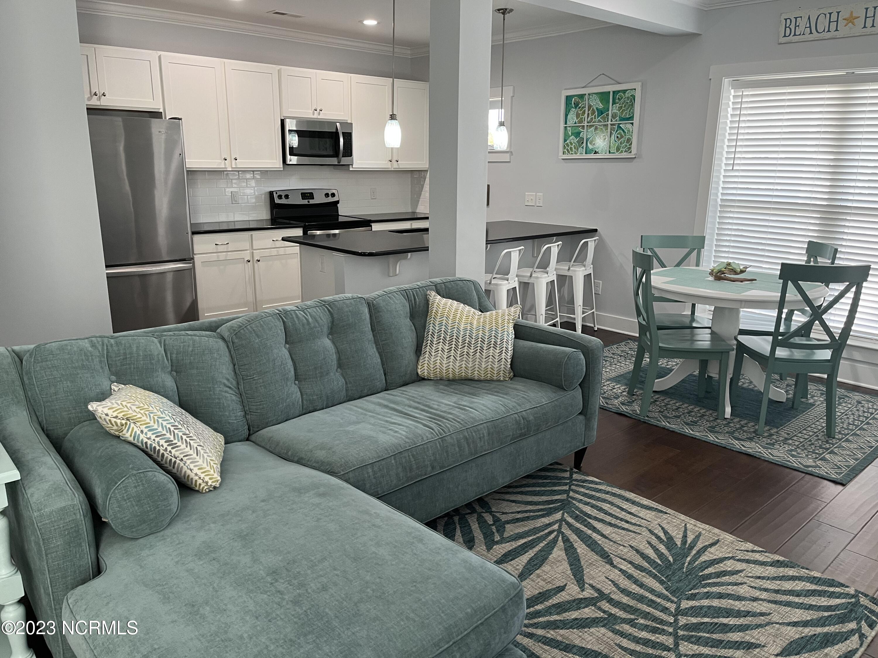 810 Cape Fear Boulevard