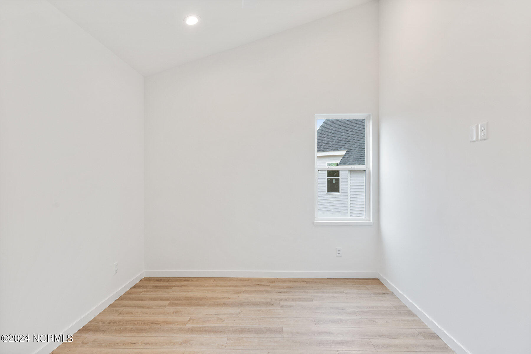 117 Hidden Cove Place