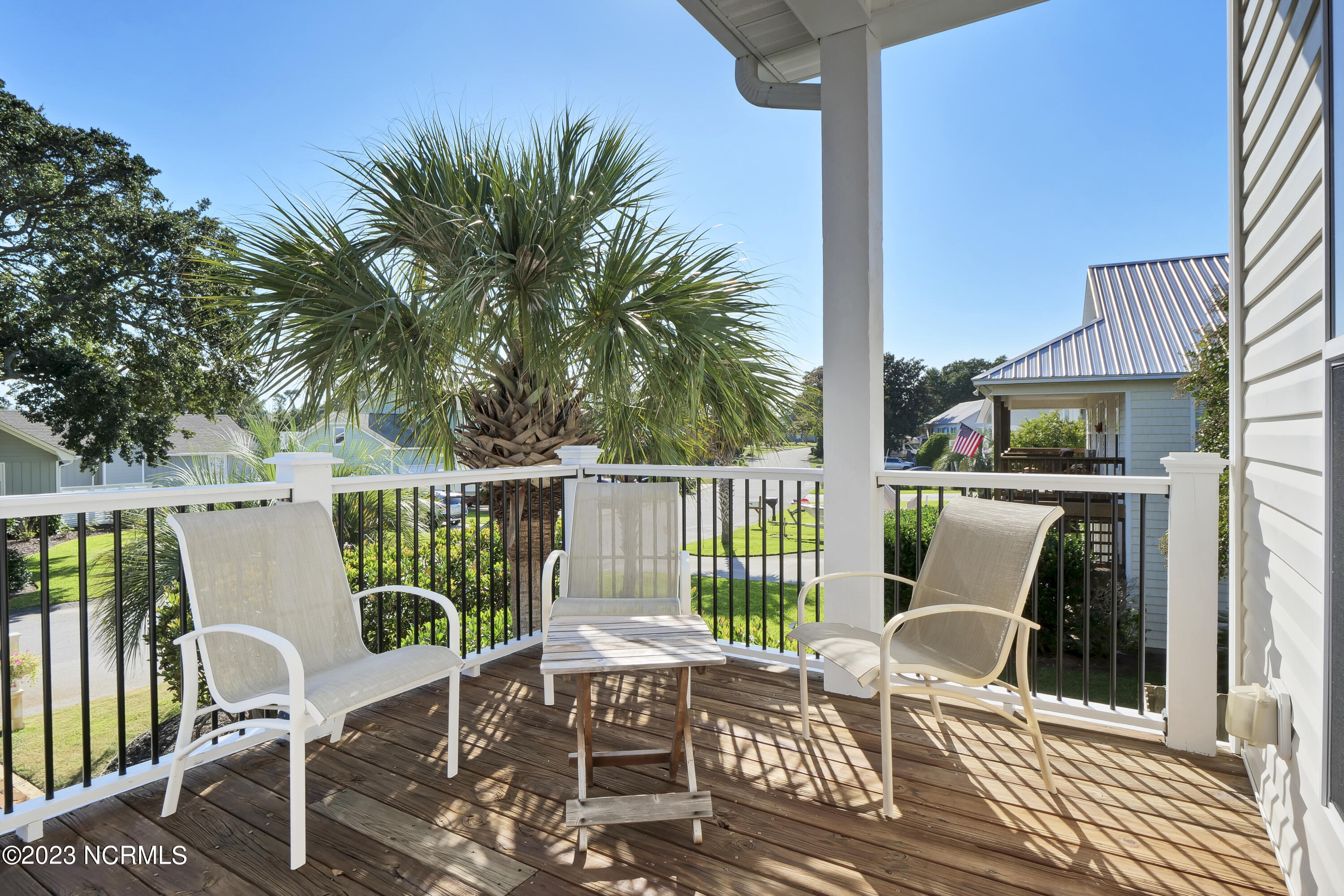 208 Peninsula Drive