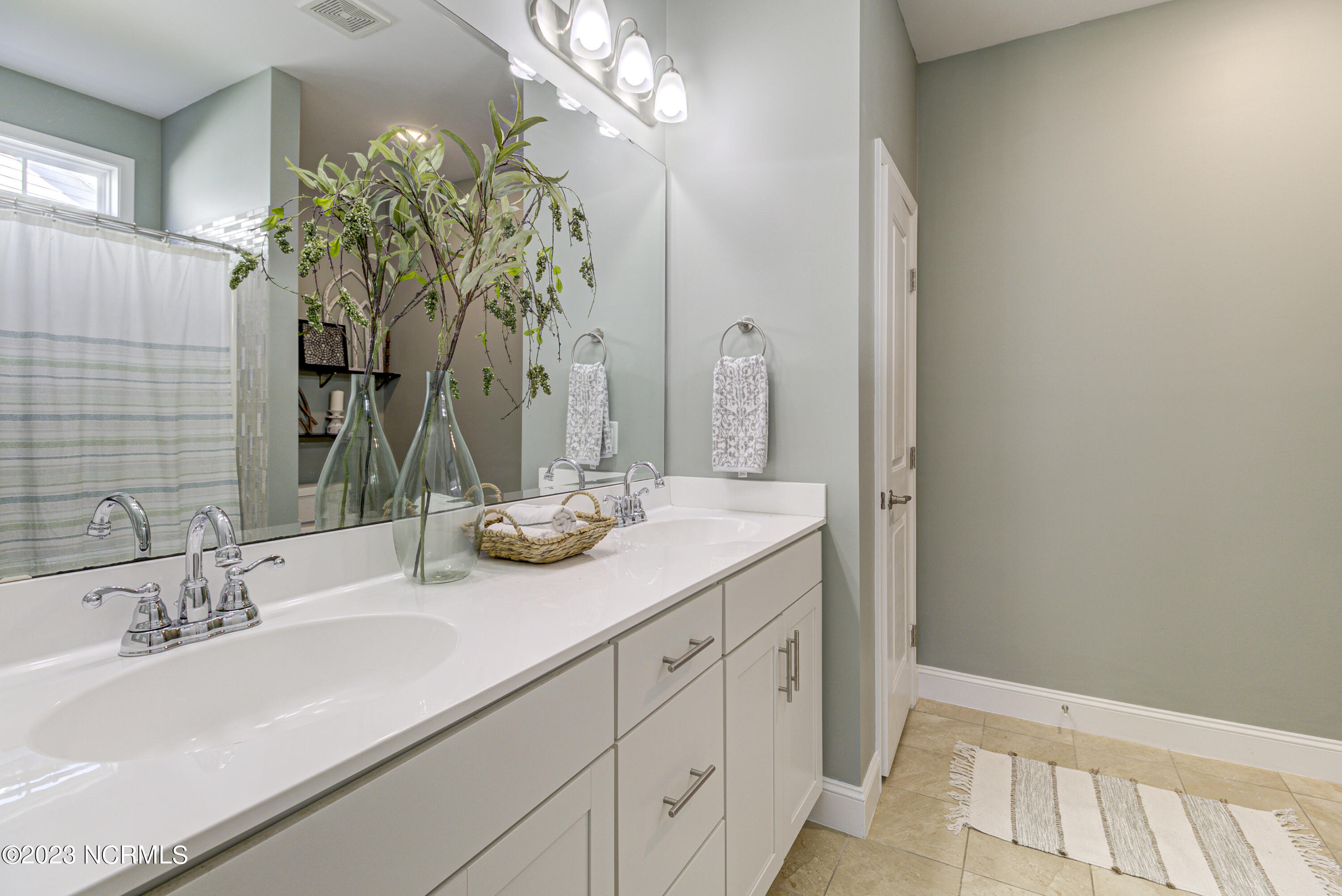 2241 Blue Bonnet Circle