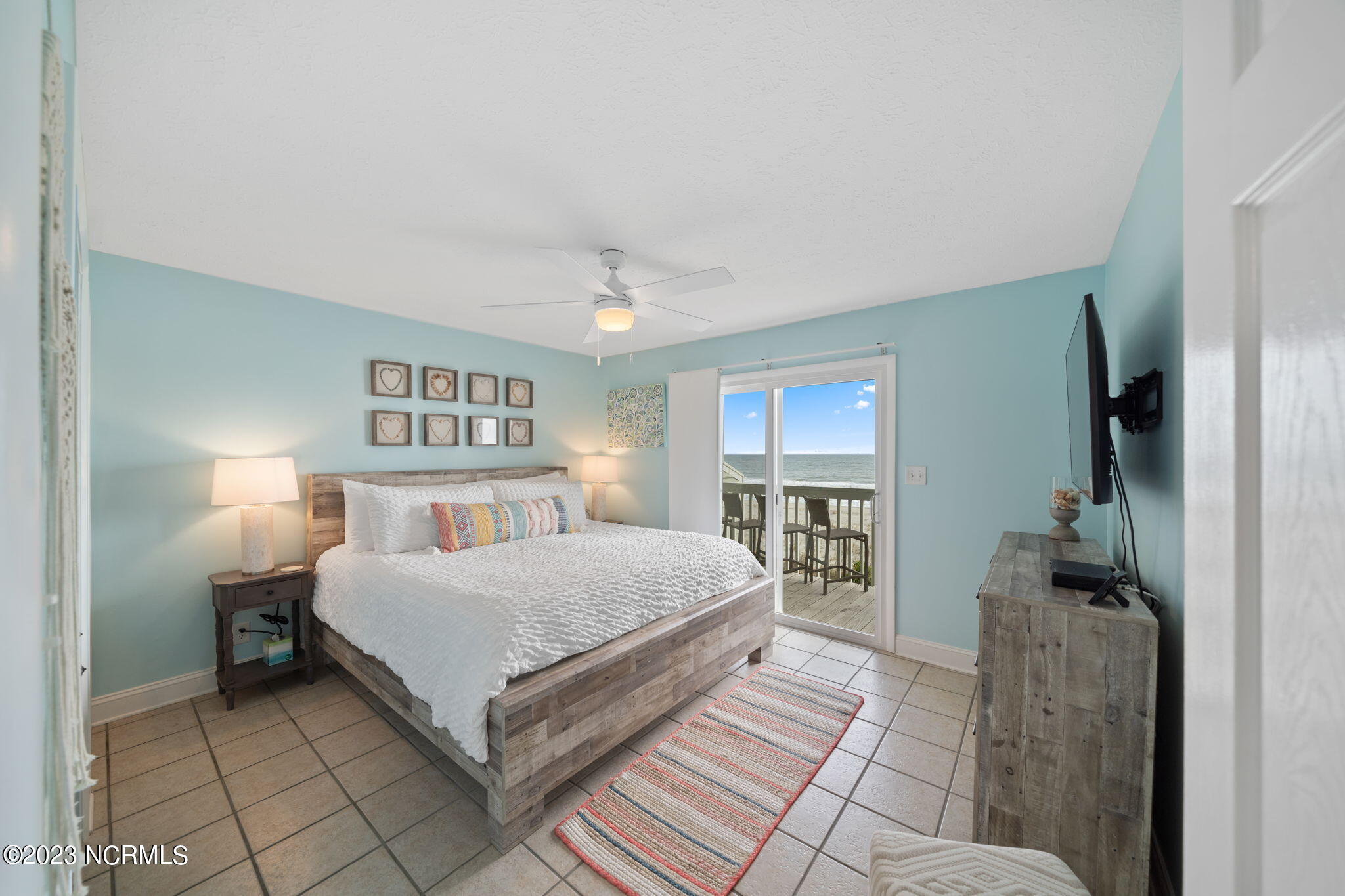 505 Pelican Court, 505