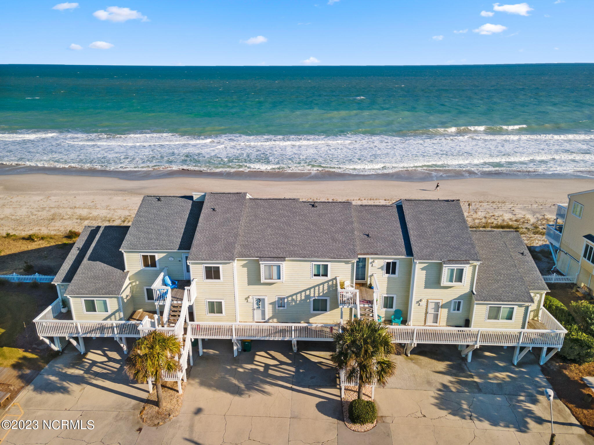 505 Pelican Court, 505