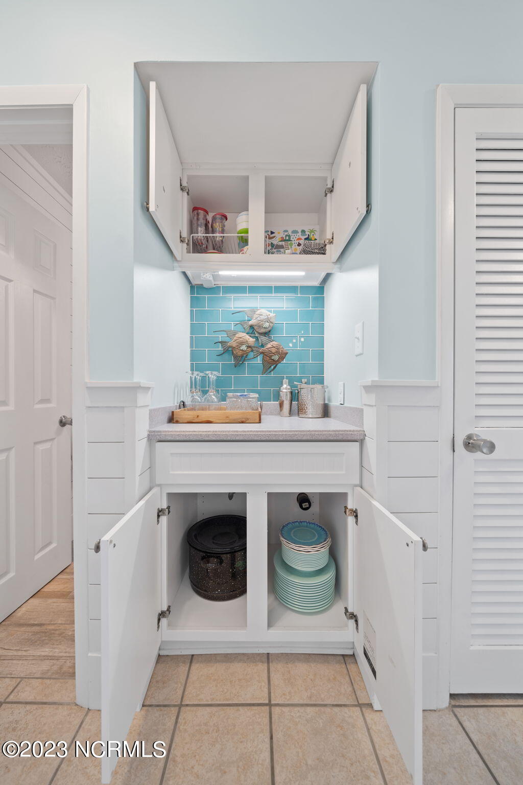 505 Pelican Court, 505