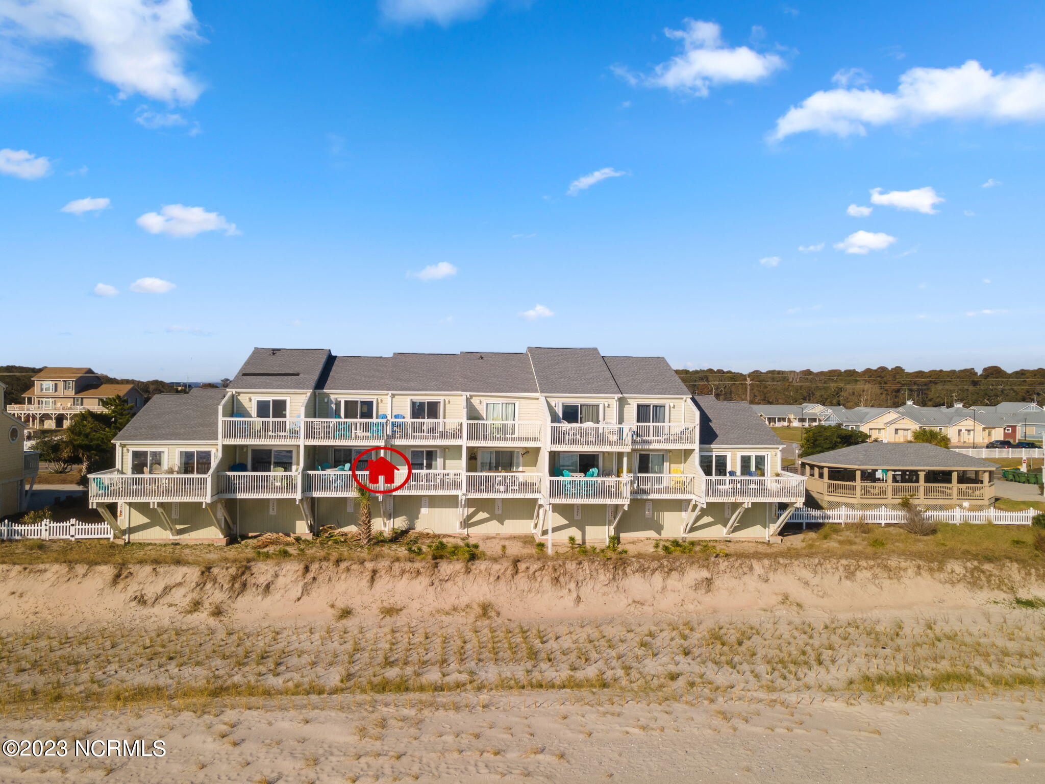 505 Pelican Court, 505