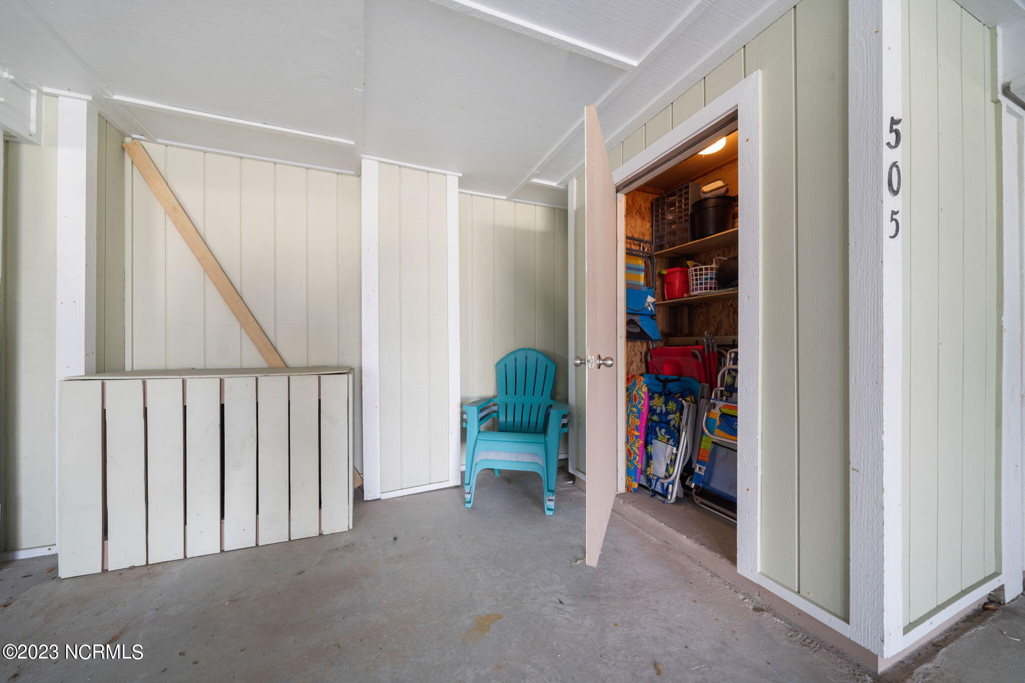 505 Pelican Court, 505