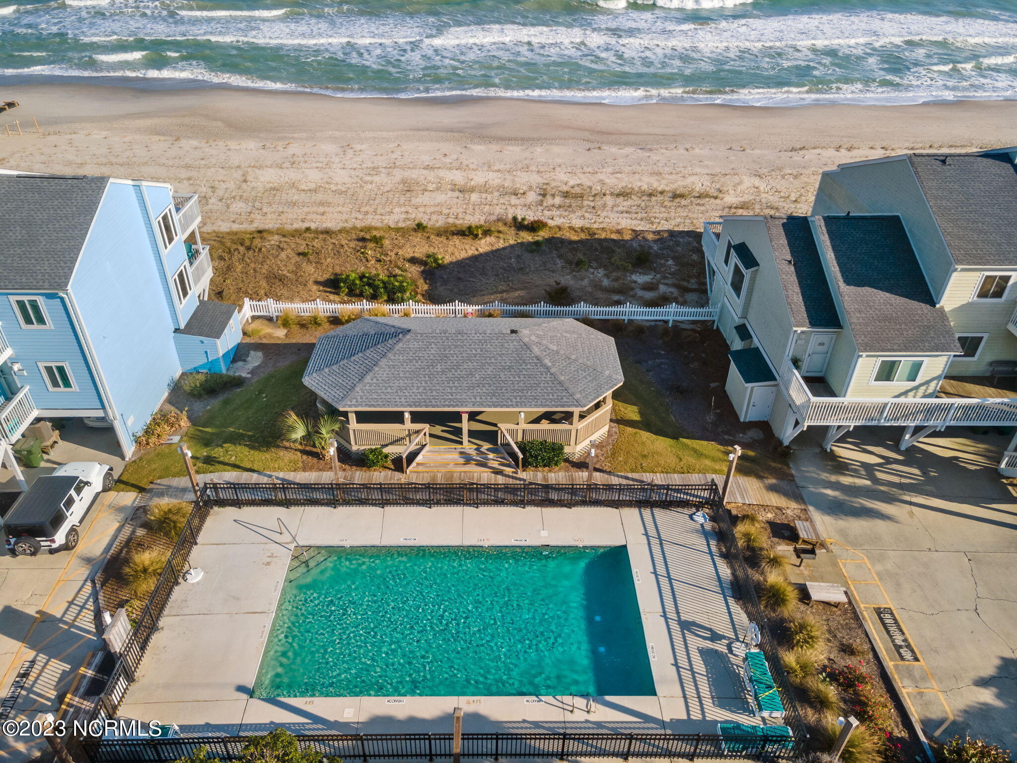 505 Pelican Court, 505