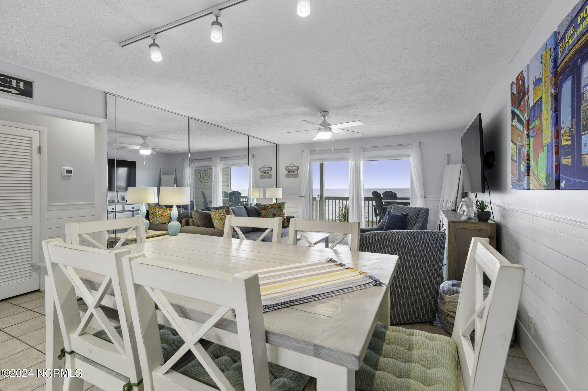 505 Pelican Court, 505