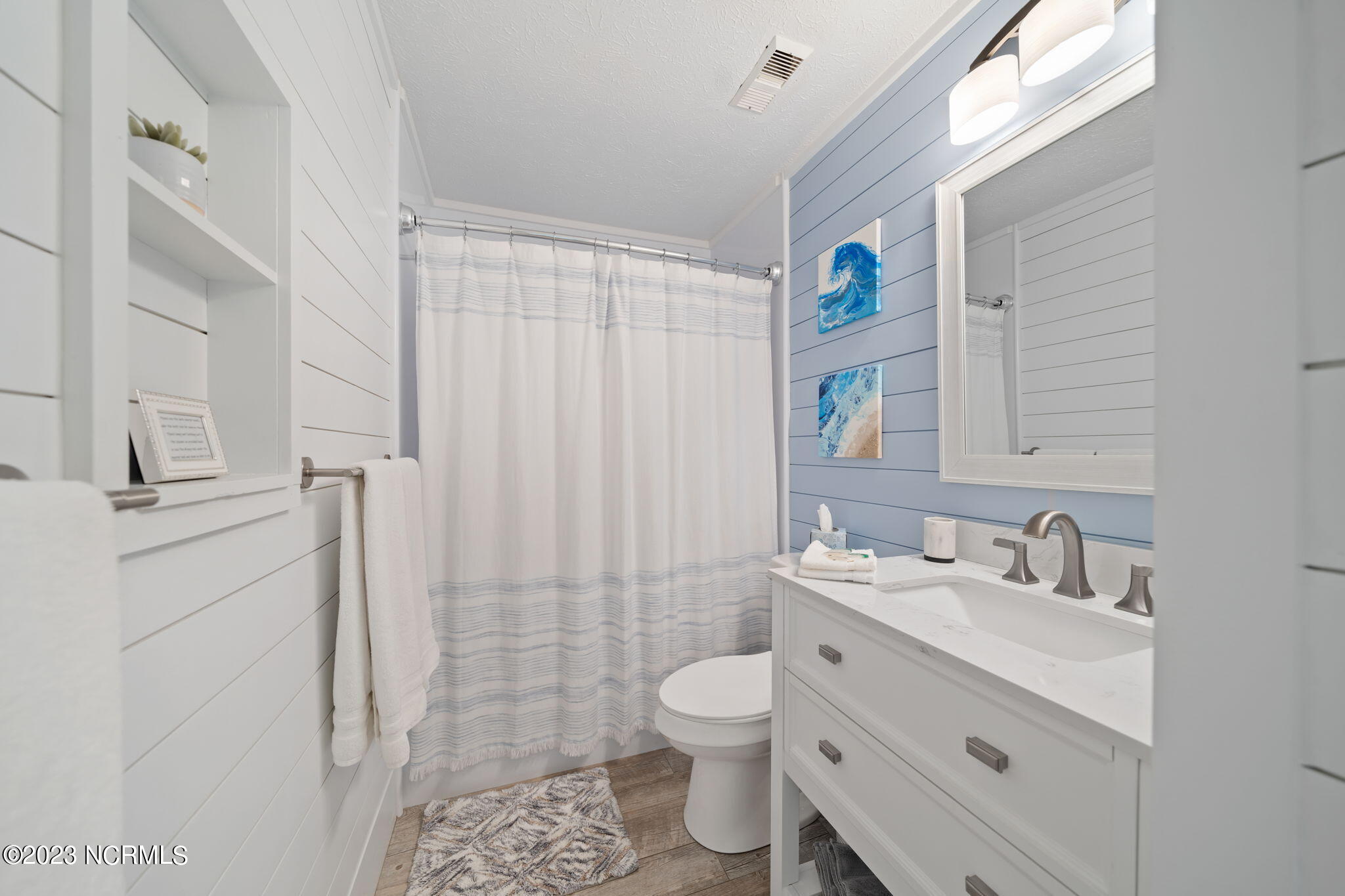 505 Pelican Court, 505