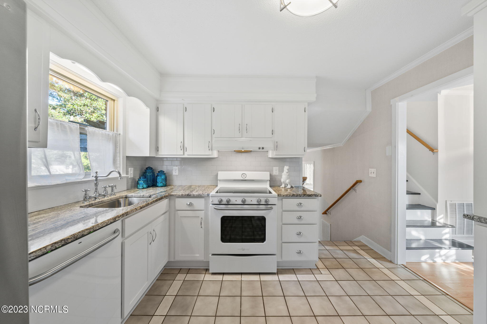 17 Pelican Point Road