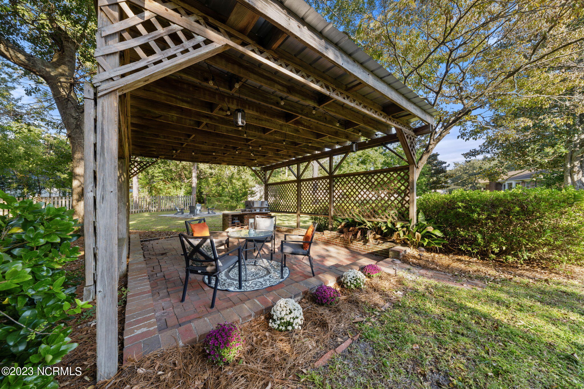 17 Pelican Point Road