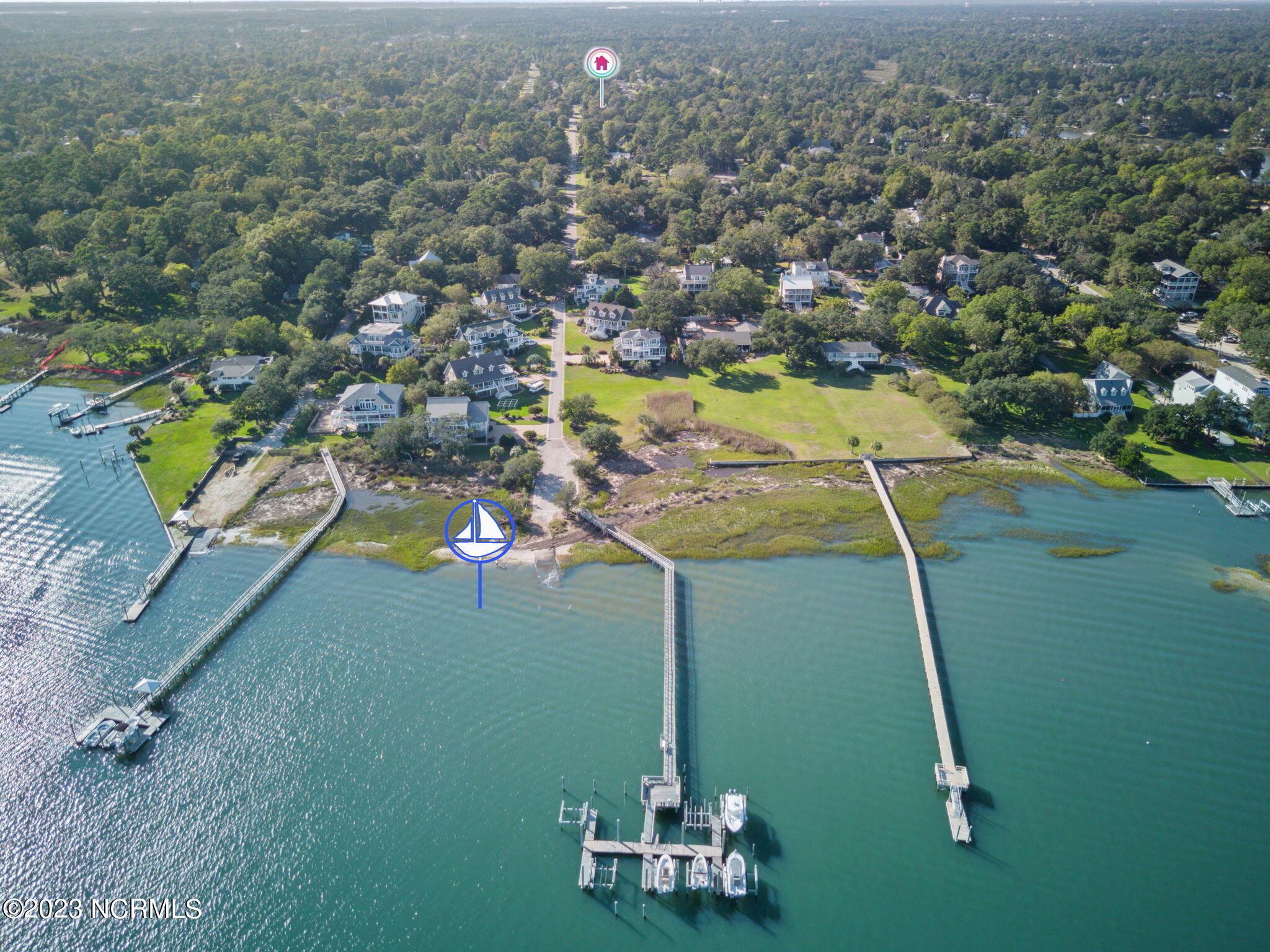 17 Pelican Point Road