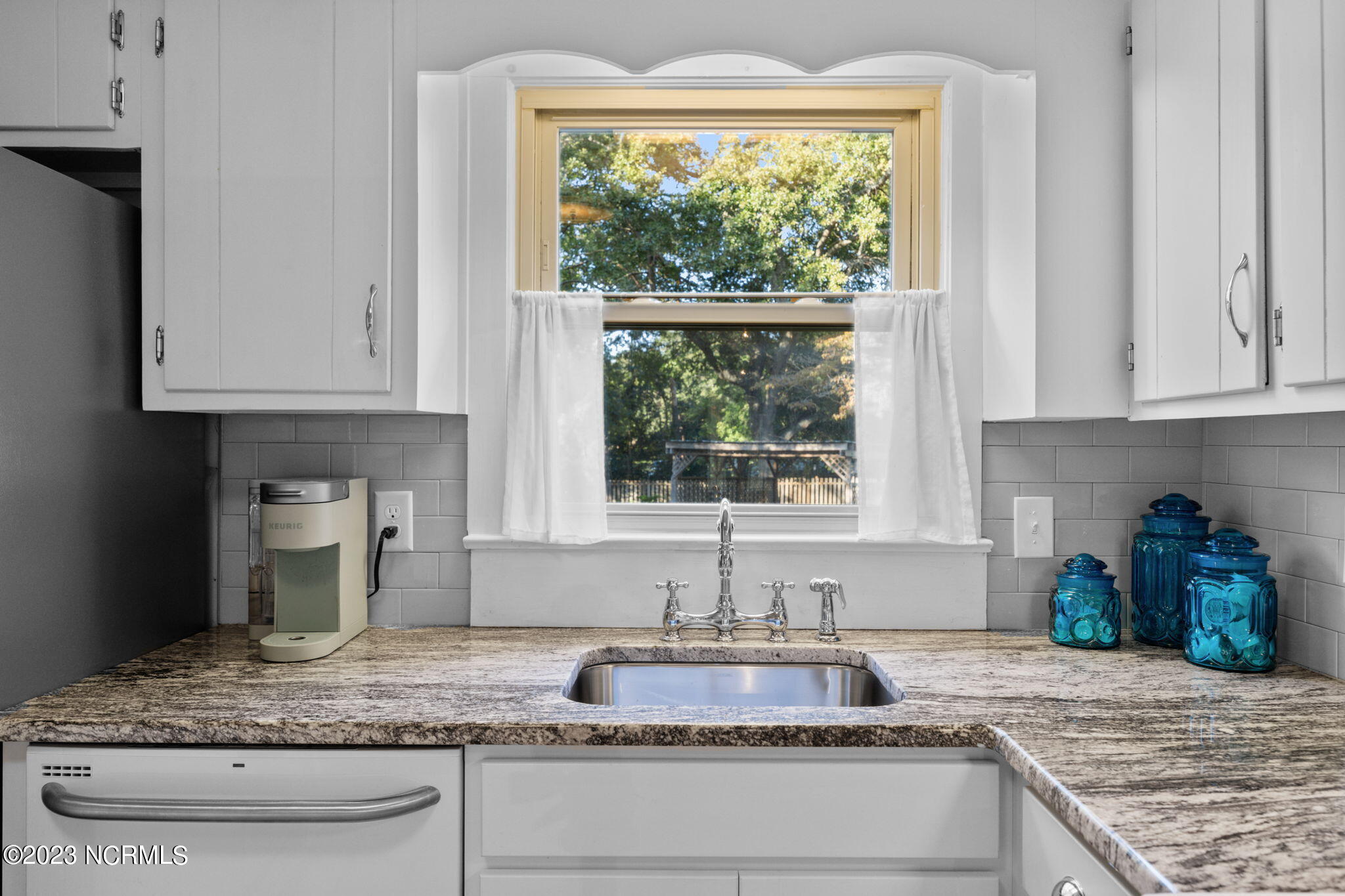 17 Pelican Point Road