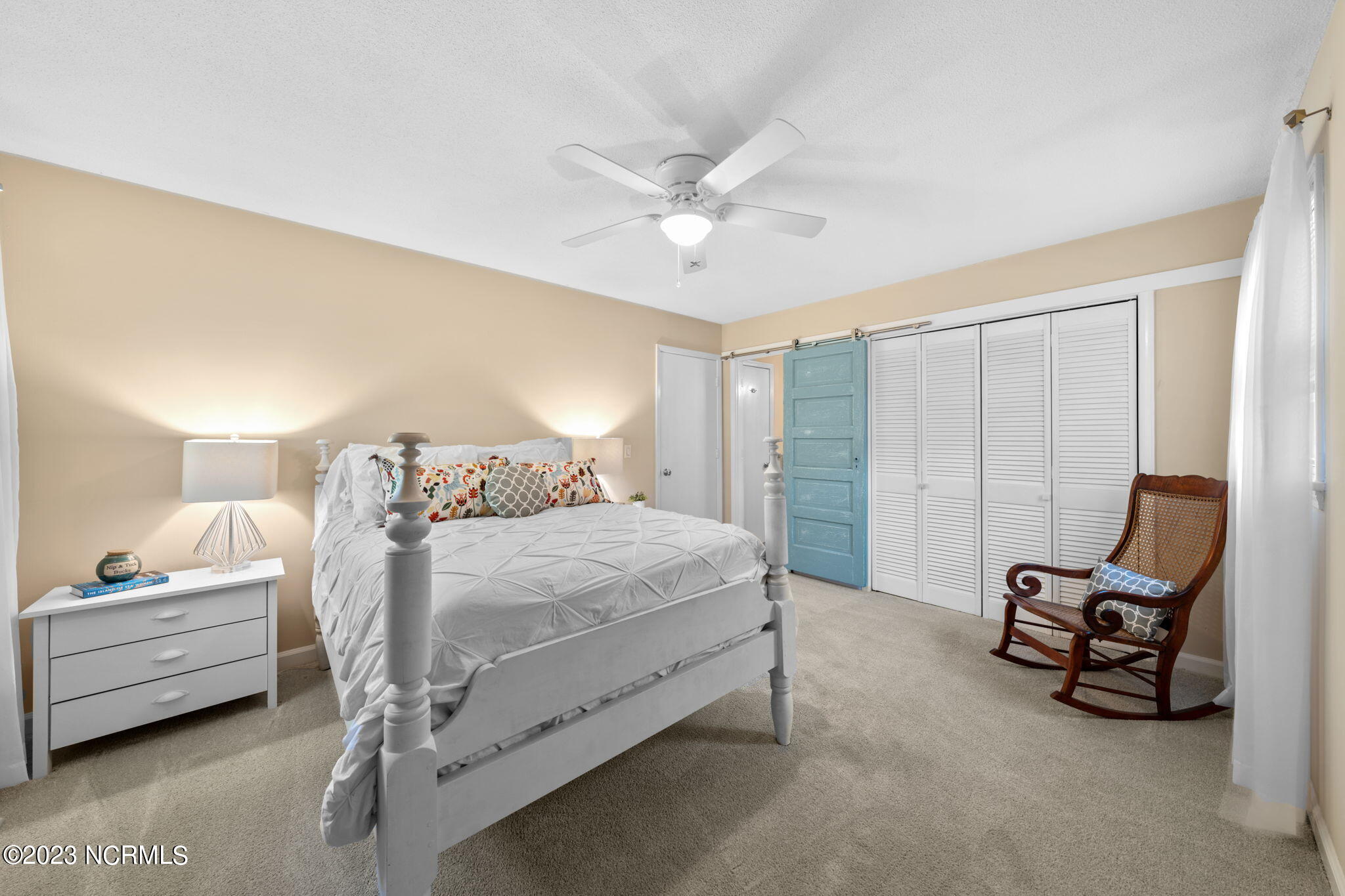 17 Pelican Point Road