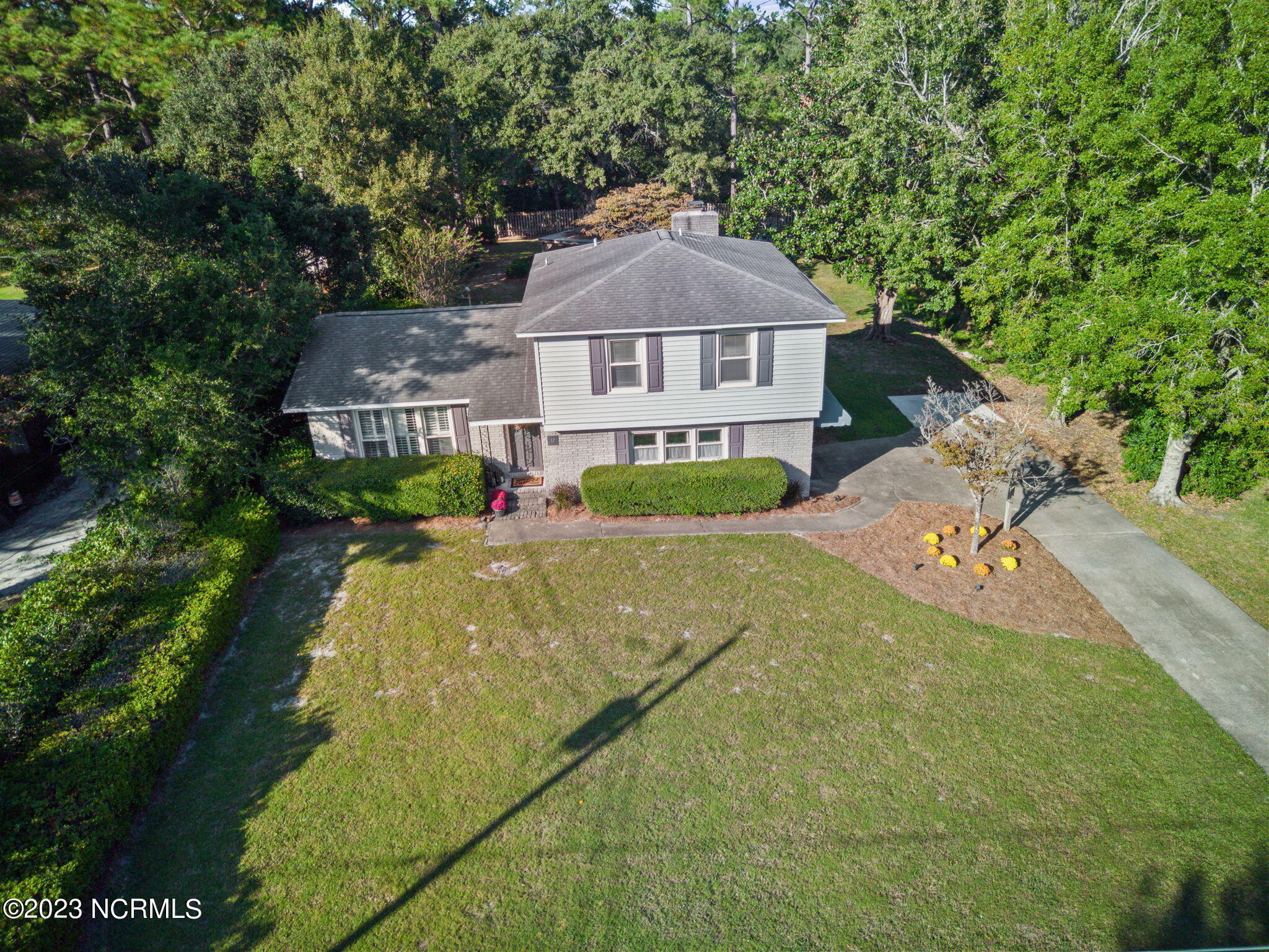 17 Pelican Point Road