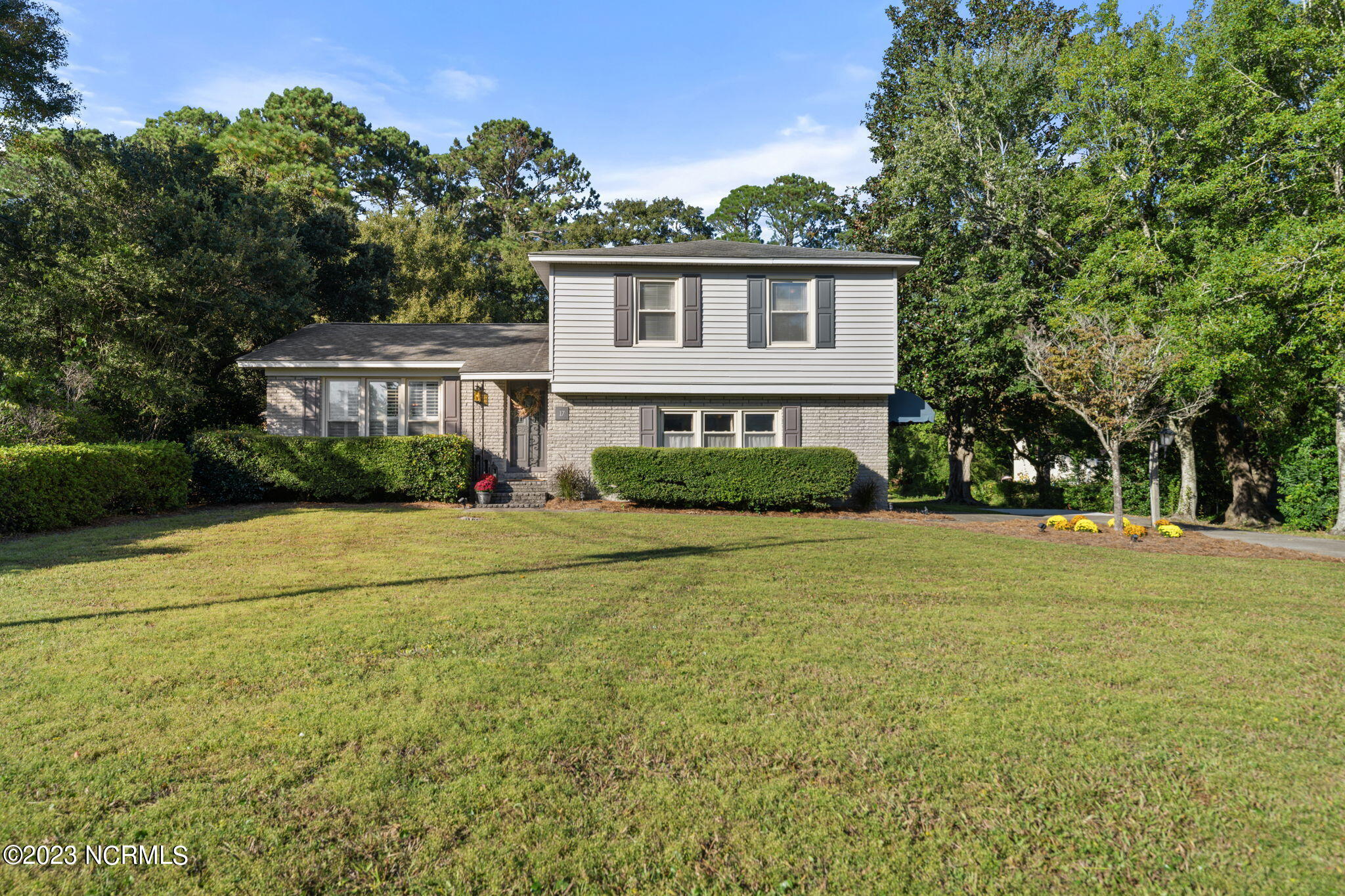 17 Pelican Point Road