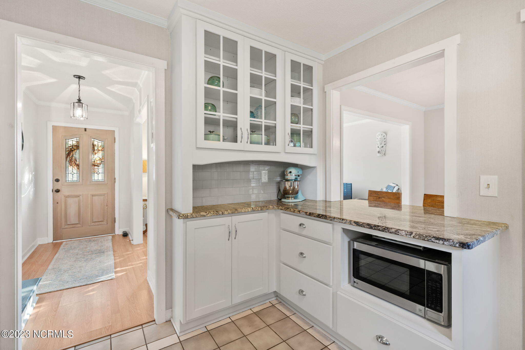 17 Pelican Point Road