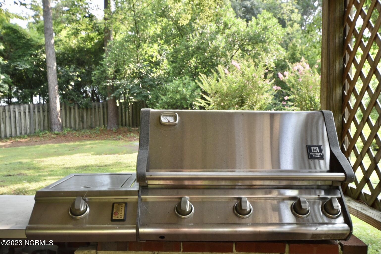 17 Pelican Point Road