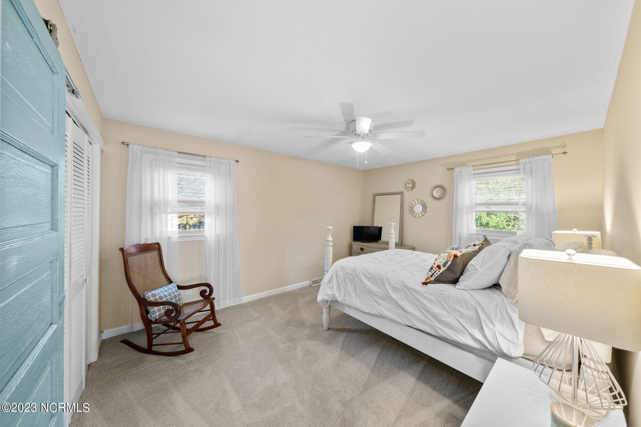 17 Pelican Point Road