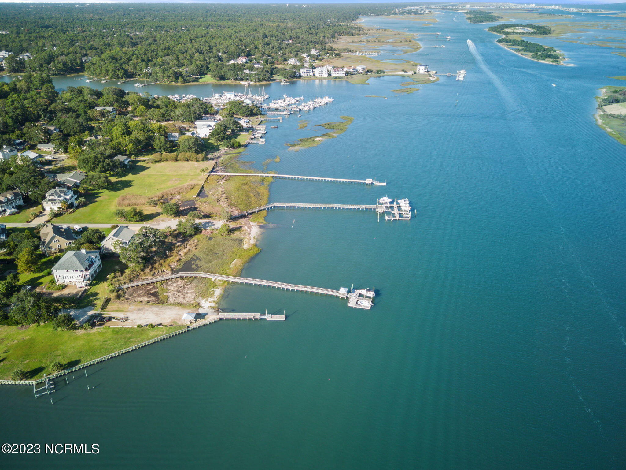 17 Pelican Point Road