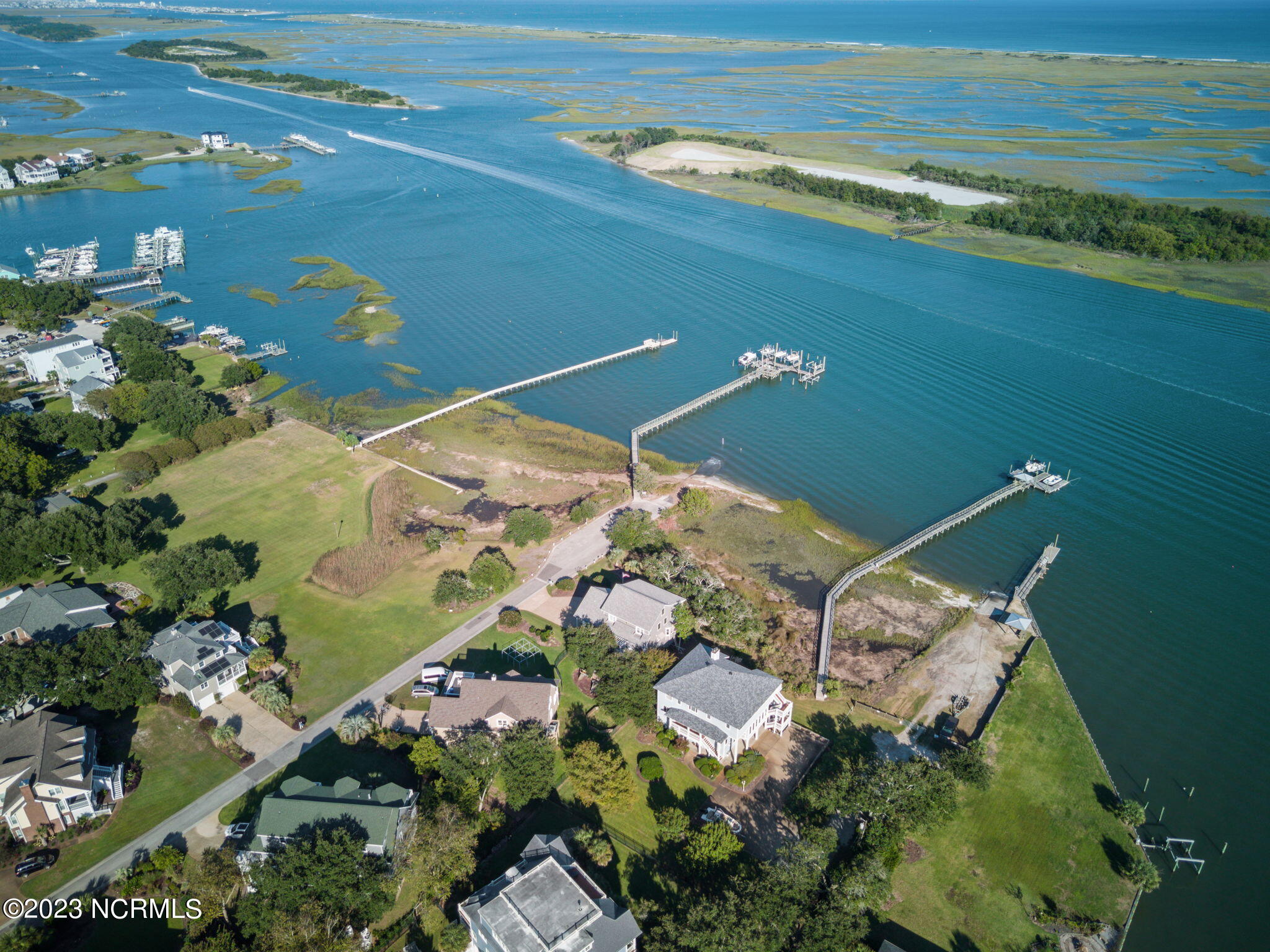 17 Pelican Point Road