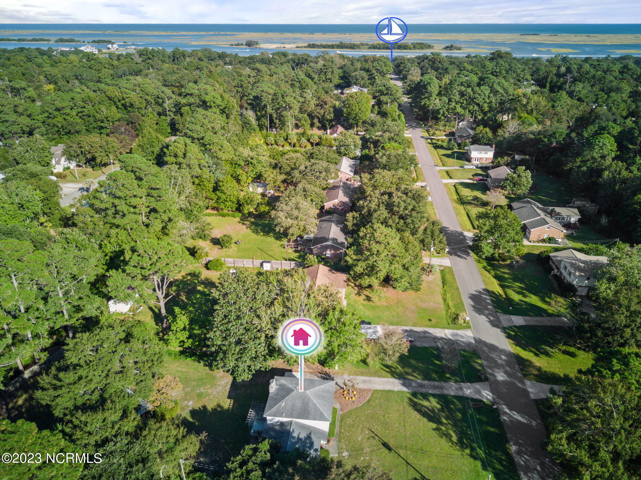 17 Pelican Point Road