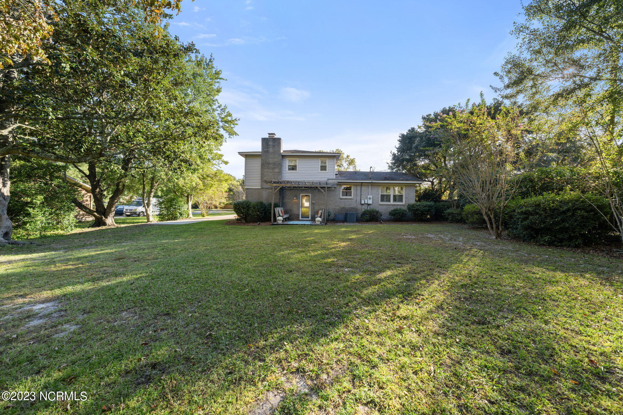 17 Pelican Point Road