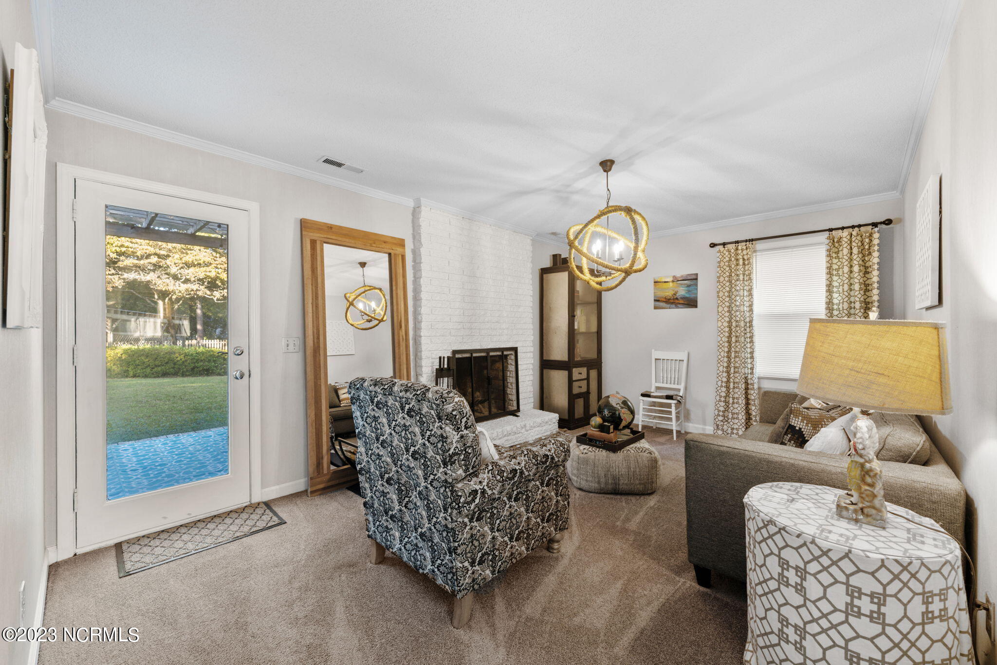 17 Pelican Point Road