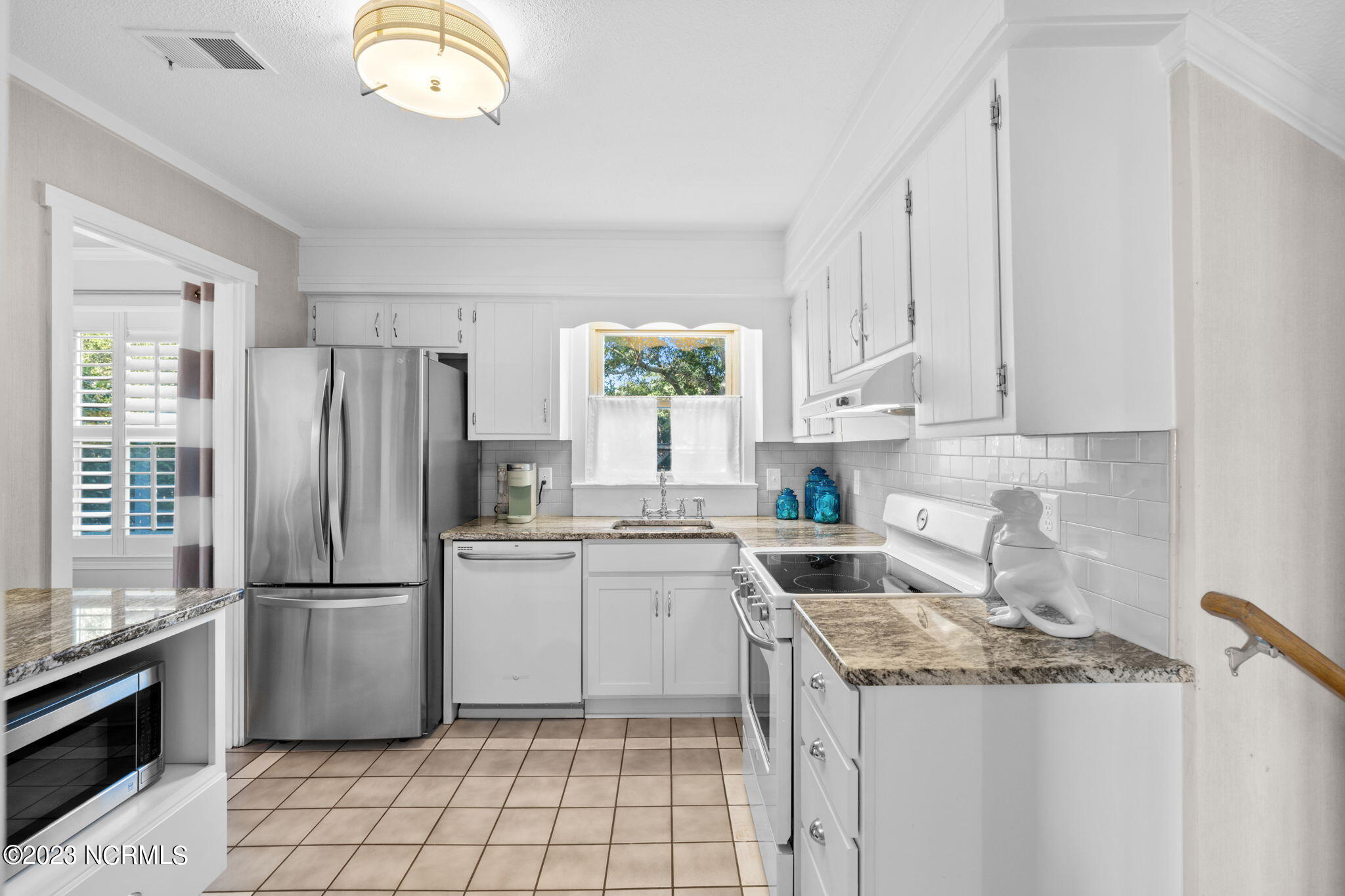 17 Pelican Point Road