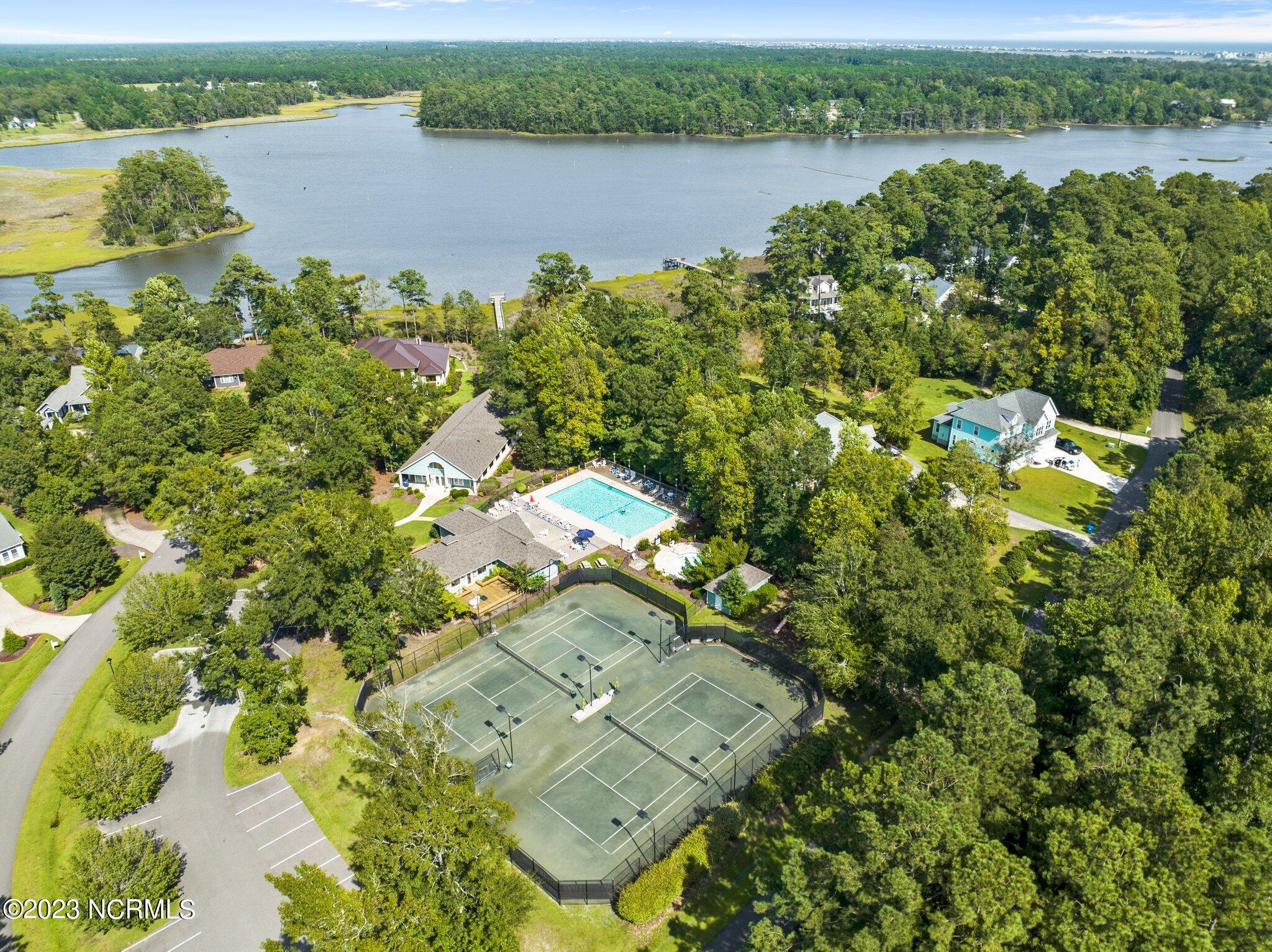 507 Royal Tern Drive