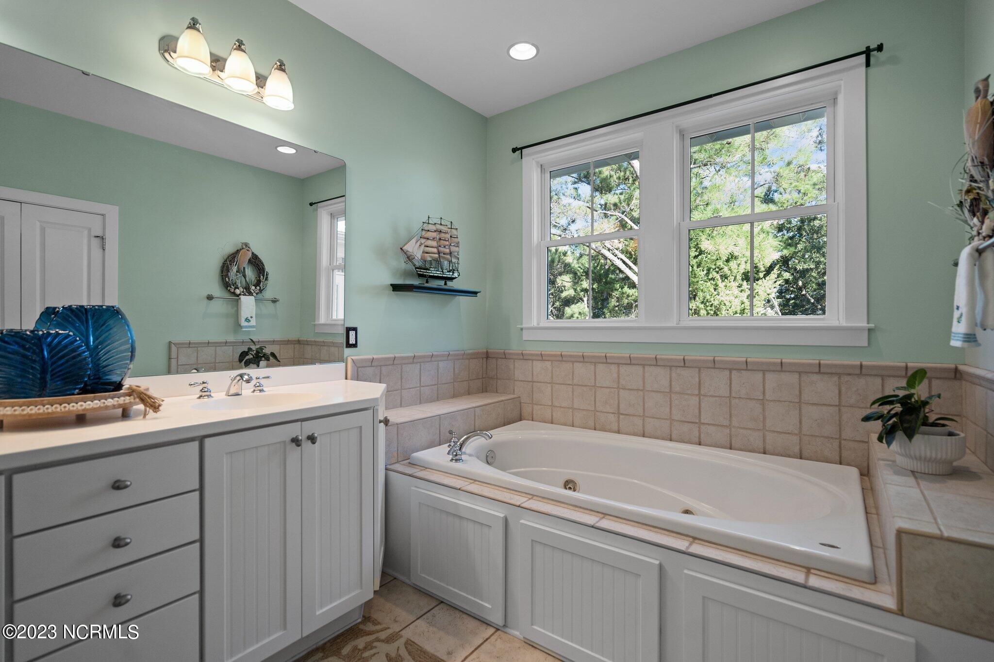 518 Spencer Farlow Drive 3