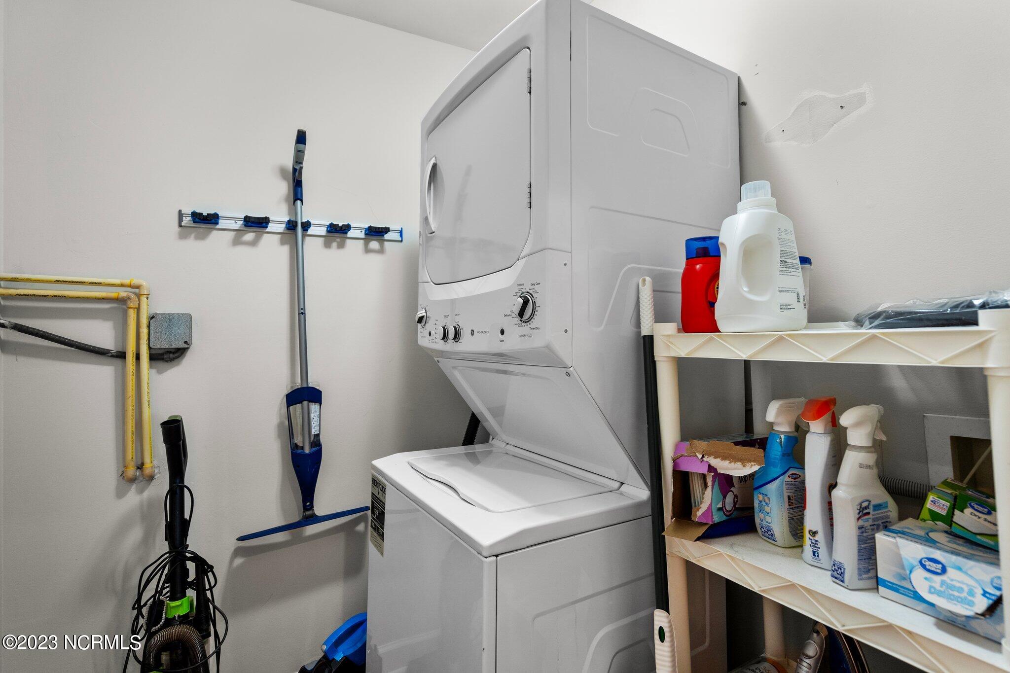 306 S Lake Park Boulevard, Unit 302