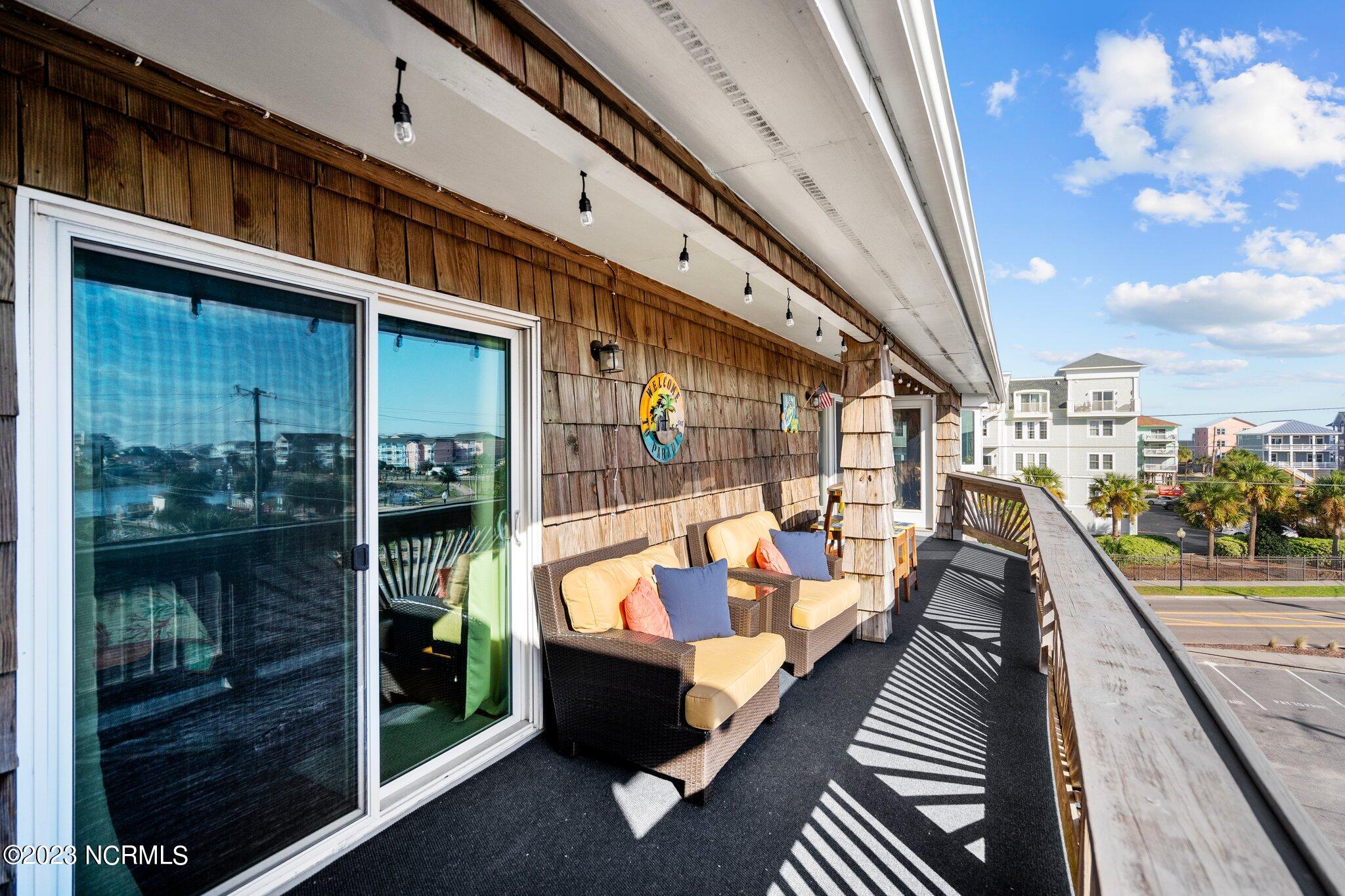 306 S Lake Park Boulevard, Unit 302