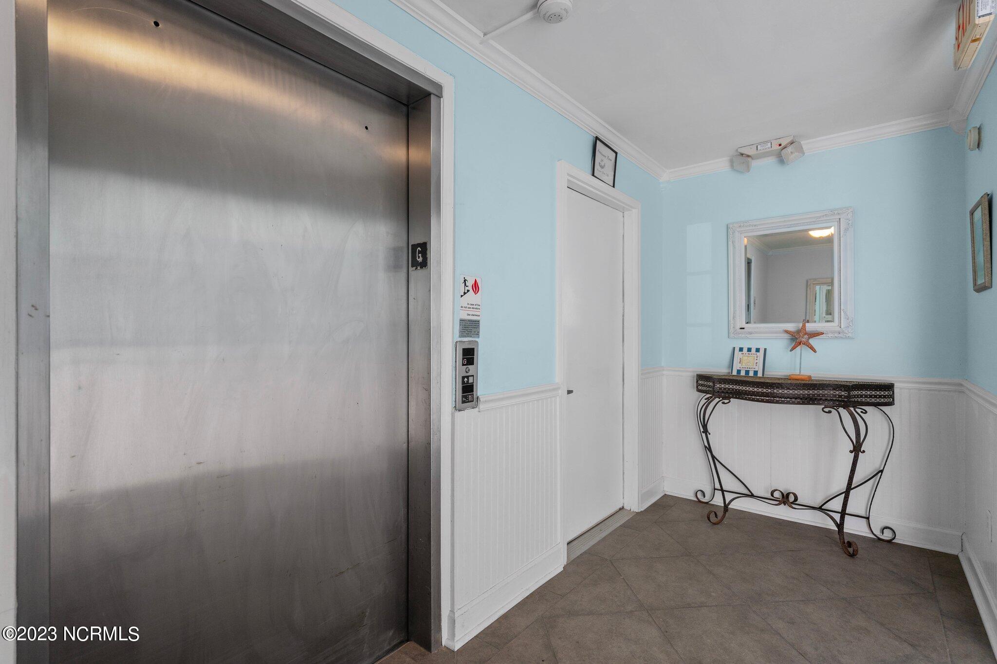 306 S Lake Park Boulevard, Unit 302