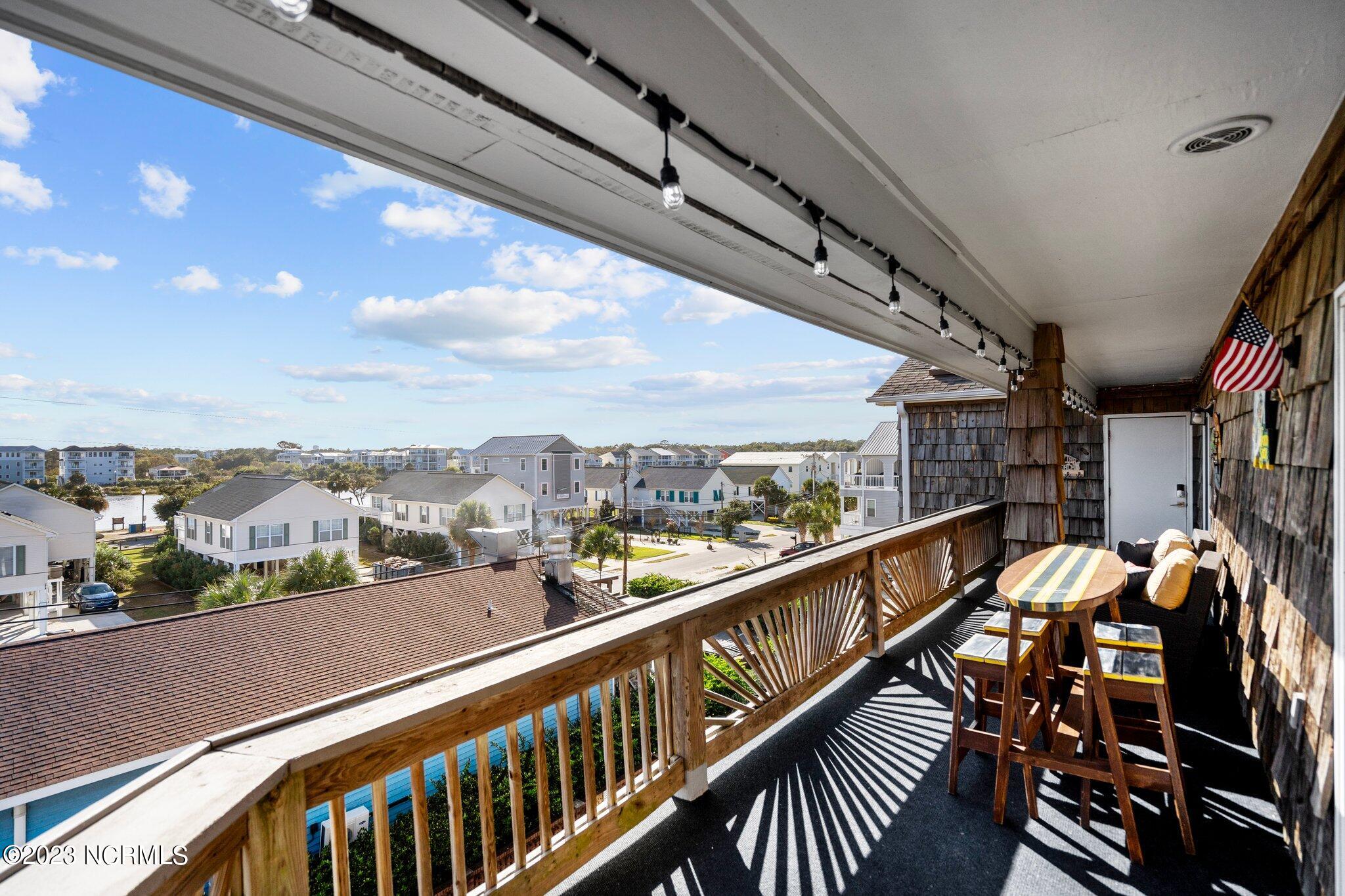 306 S Lake Park Boulevard, Unit 302