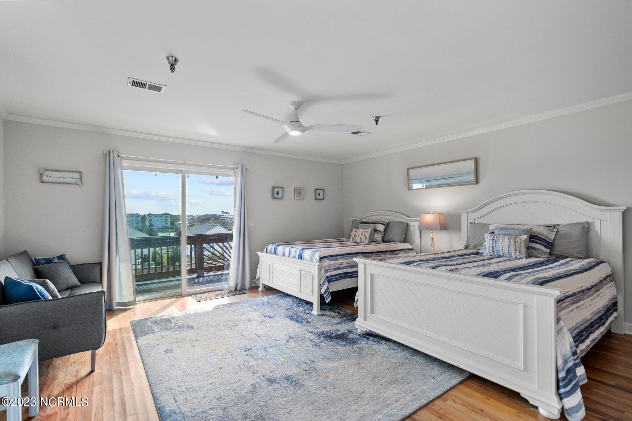 306 S Lake Park Boulevard, Unit 302