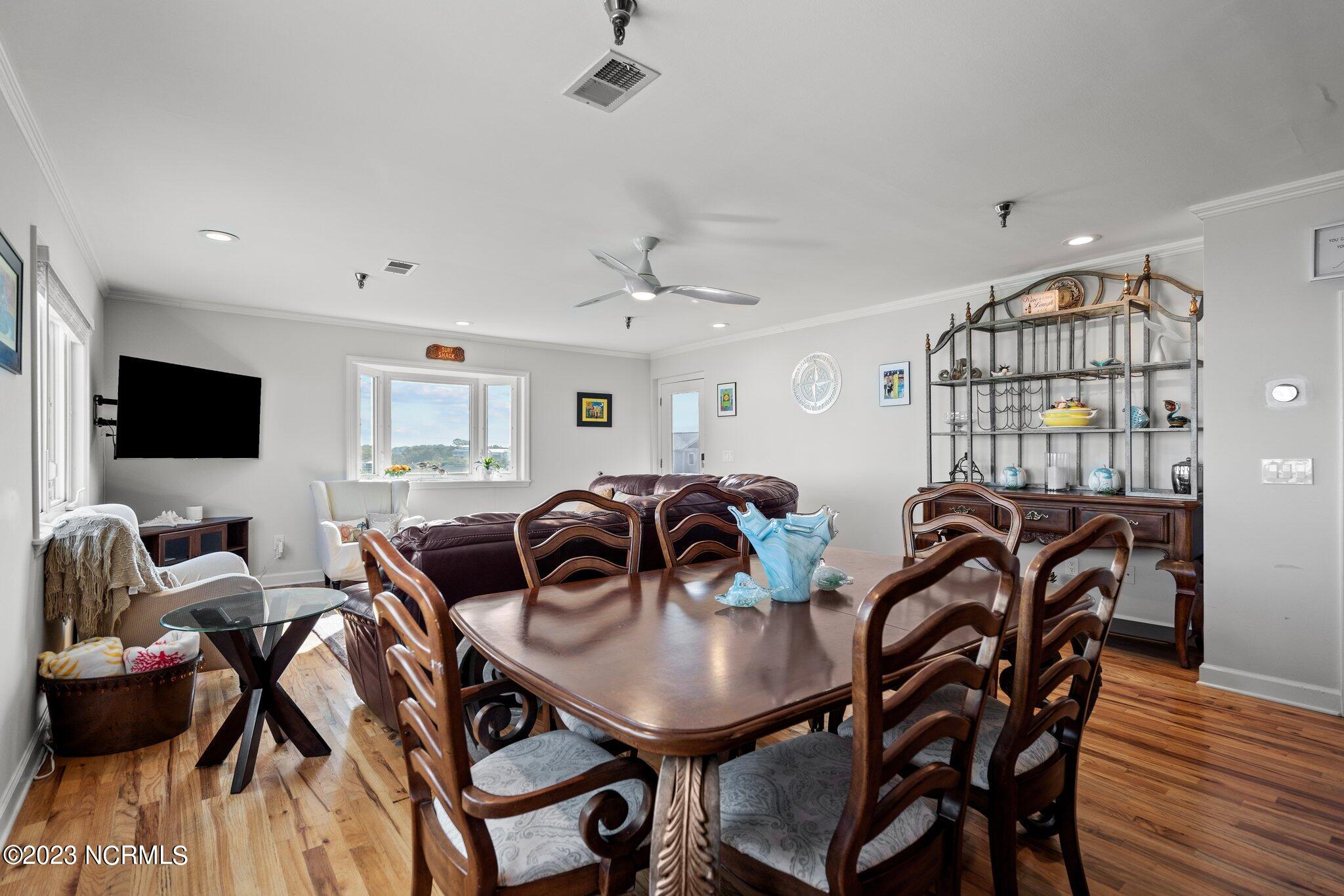 306 S Lake Park Boulevard, Unit 302