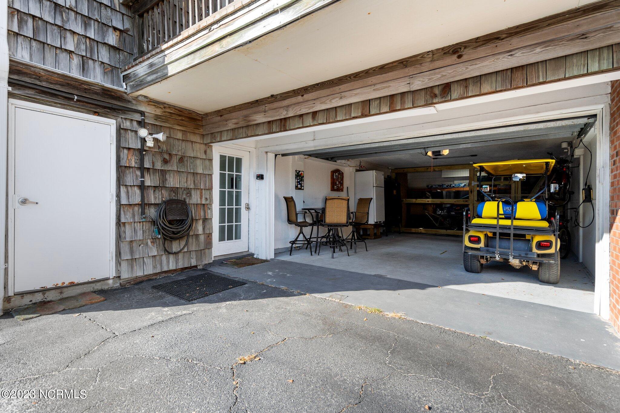 306 S Lake Park Boulevard, Unit 302