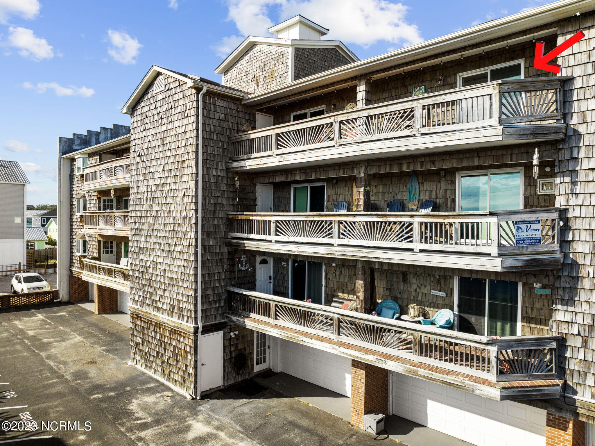 306 S Lake Park Boulevard, Unit 302