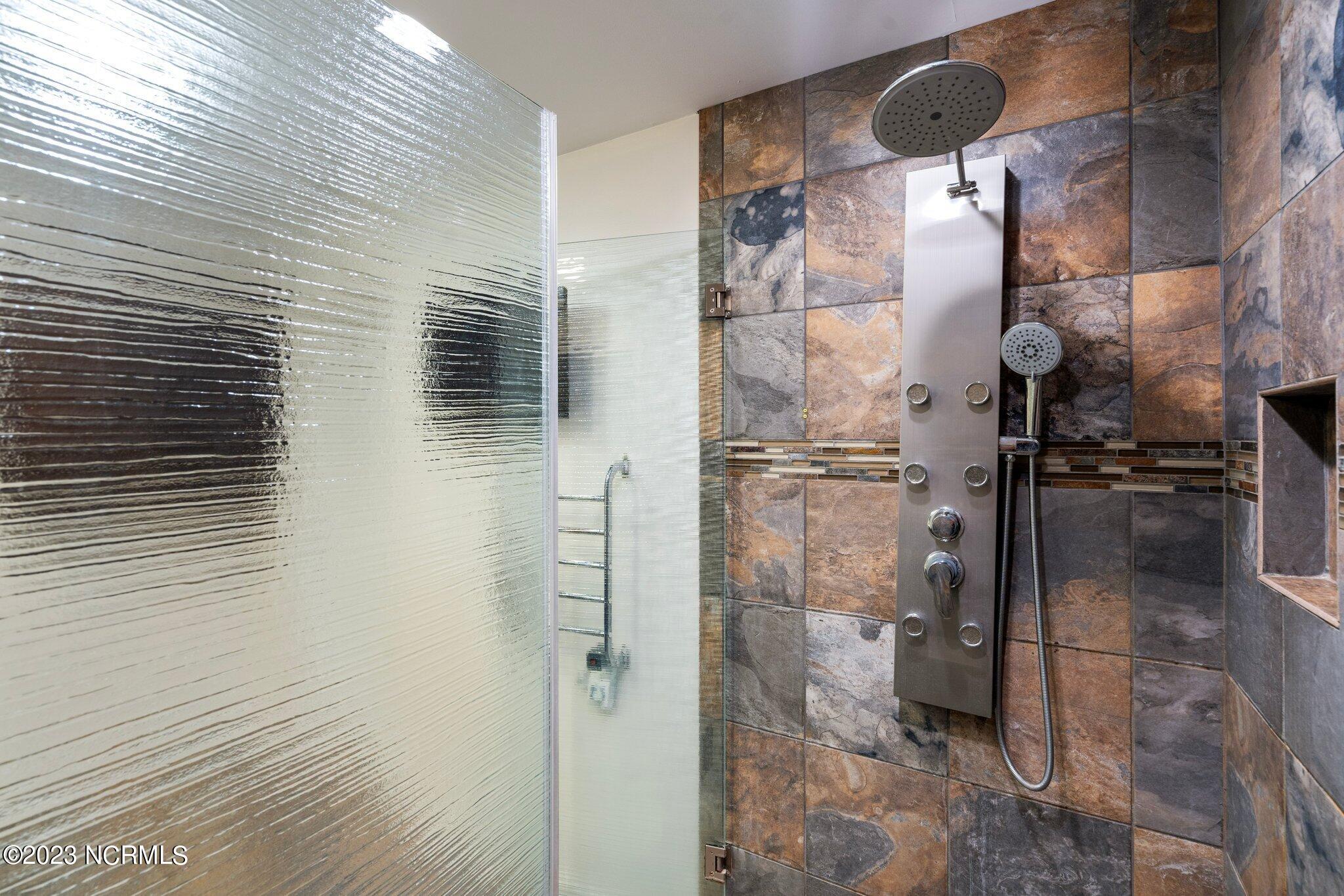 306 S Lake Park Boulevard, Unit 302