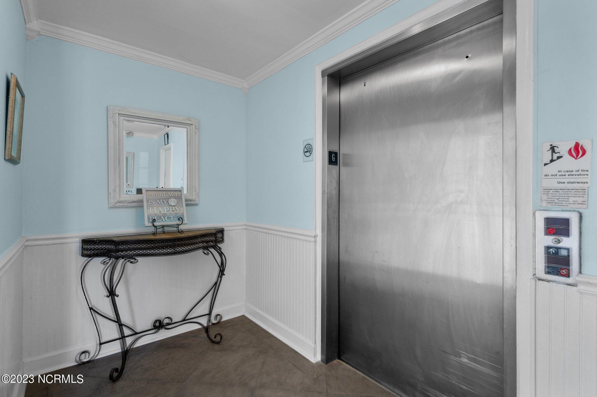 306 S Lake Park Boulevard, Unit 302