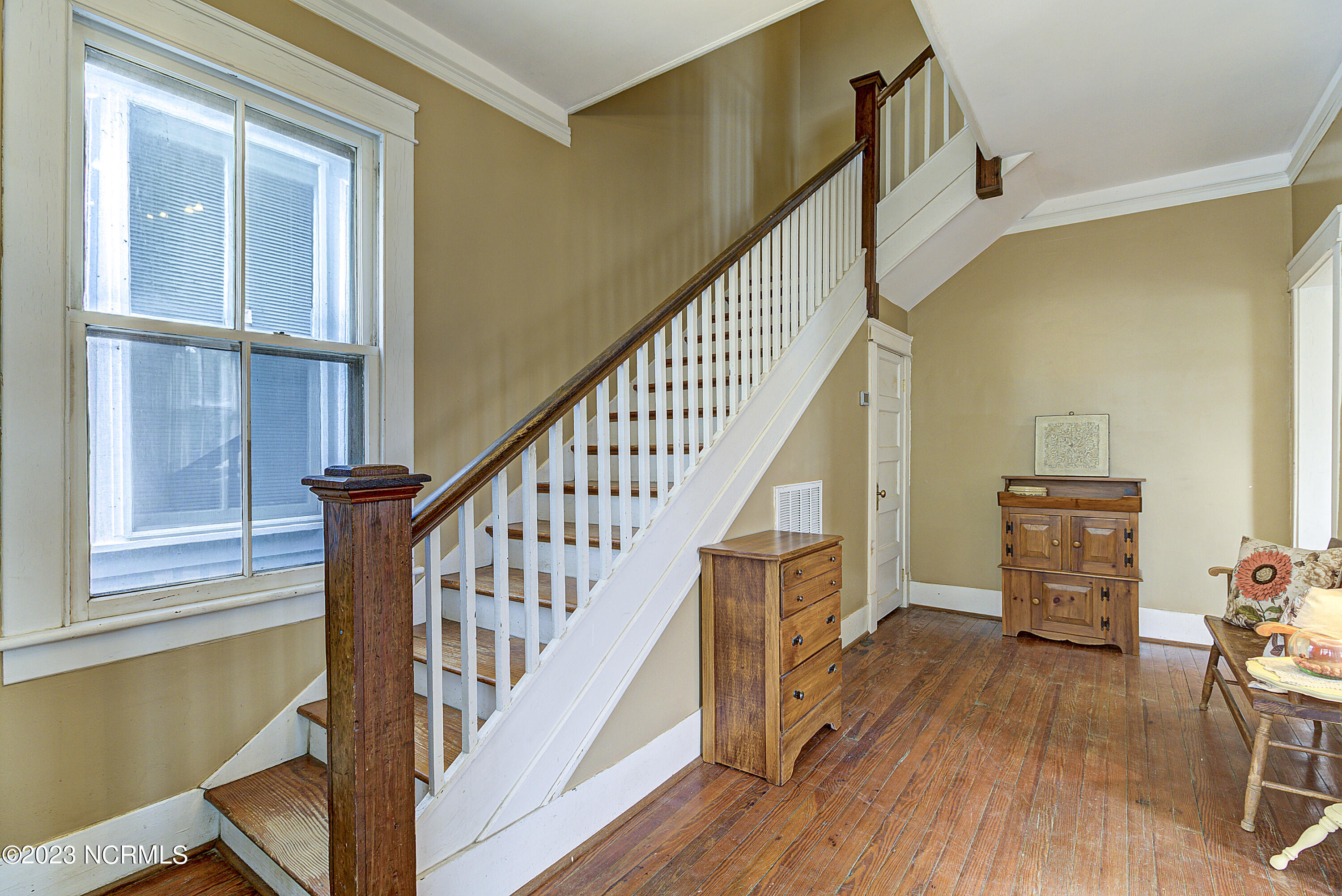 519 S 4th Street