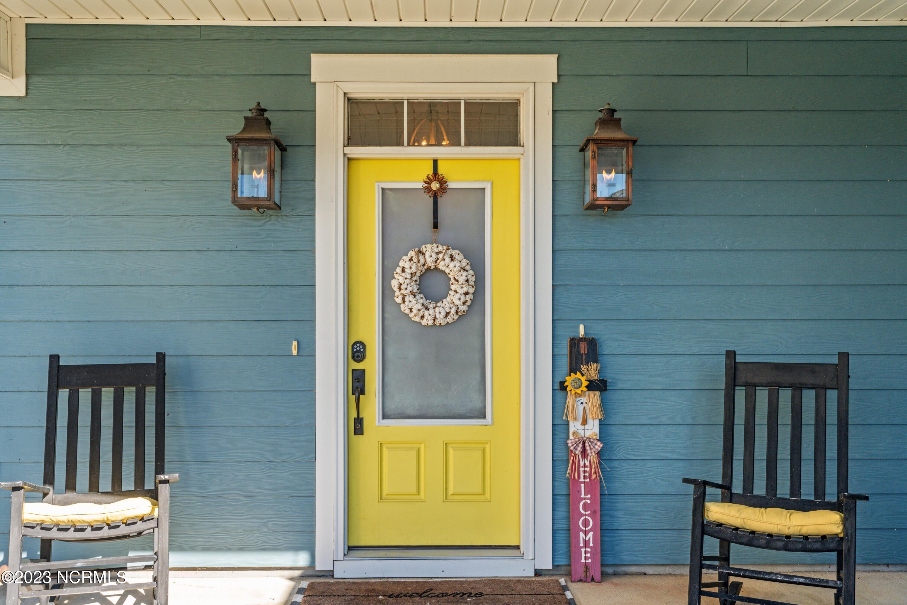 2364 Lakeside Circle